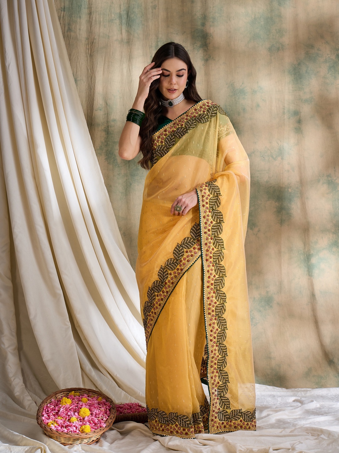 

DEVATITHI Ethnic Motifs Embroidered Organza Saree, Yellow