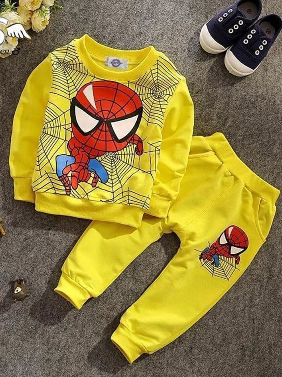 

KIDSCUTE Boys Printed Round Neck Sweatshirt With Jogger, Yellow
