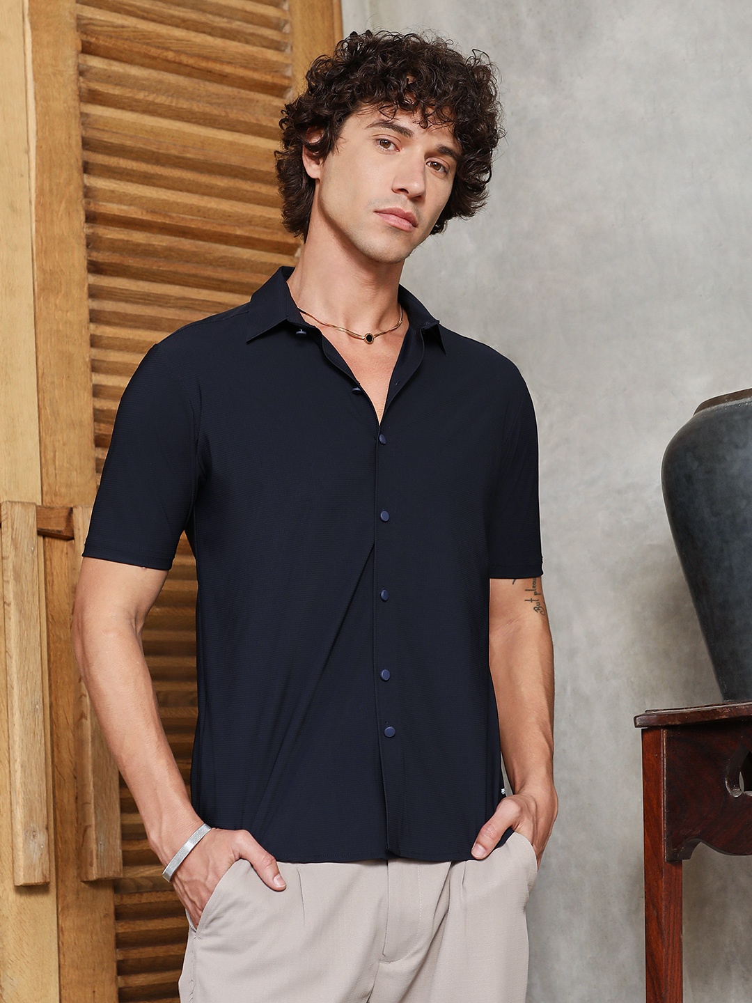 

Campus Sutra Men Comfort Opaque Casual Shirt, Blue