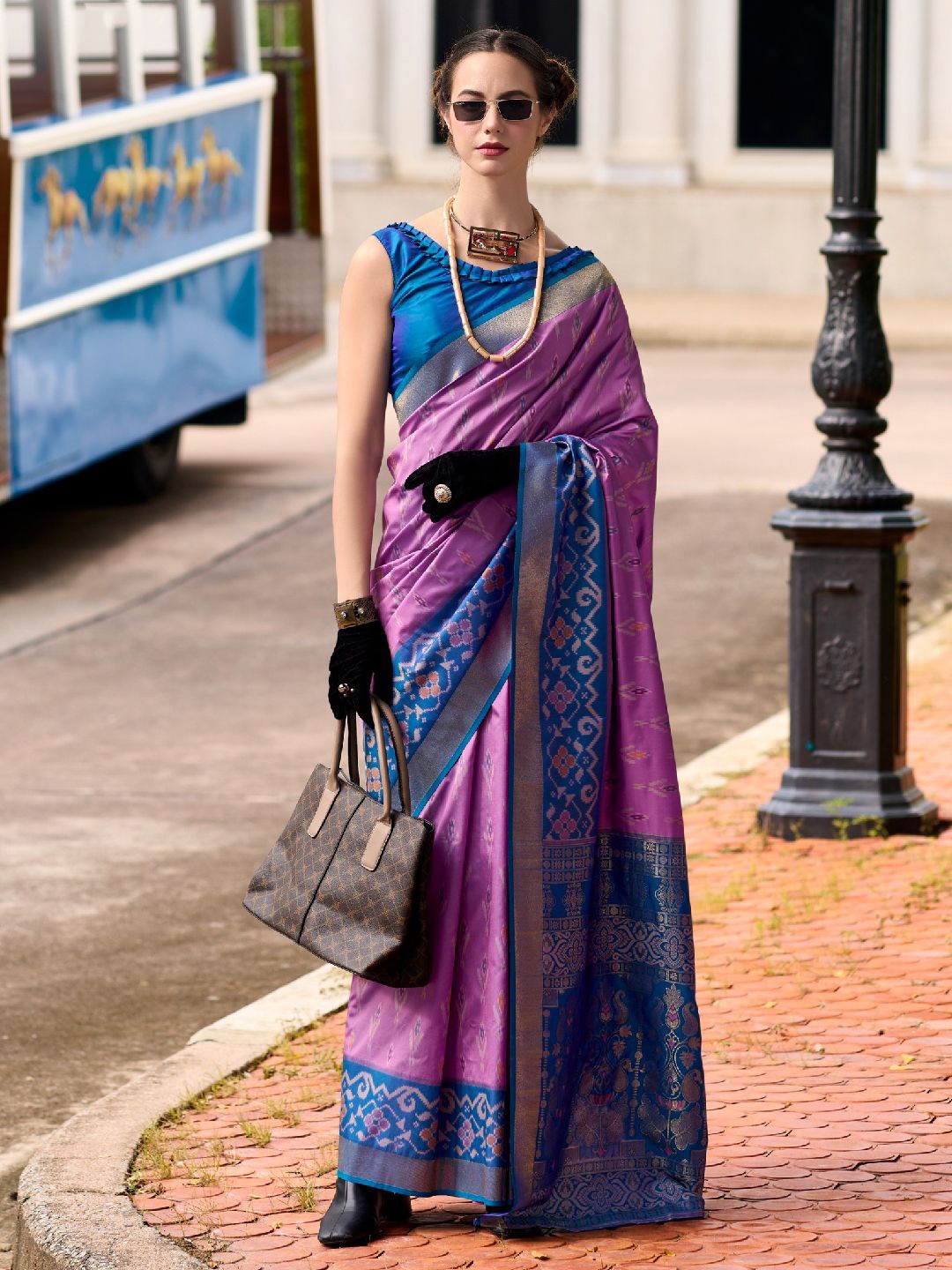 

Panzora Woven Design Zari Saree With Unstitched Blouse Piece, Lavender