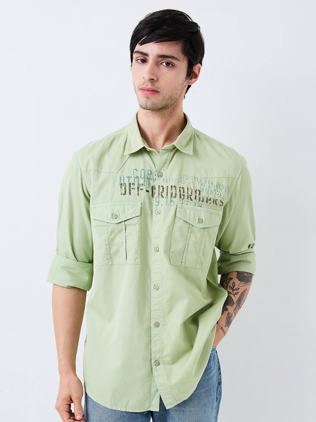

SPYKAR Men Spread Collar Typography Printed Cotton Casual Shirt, Green