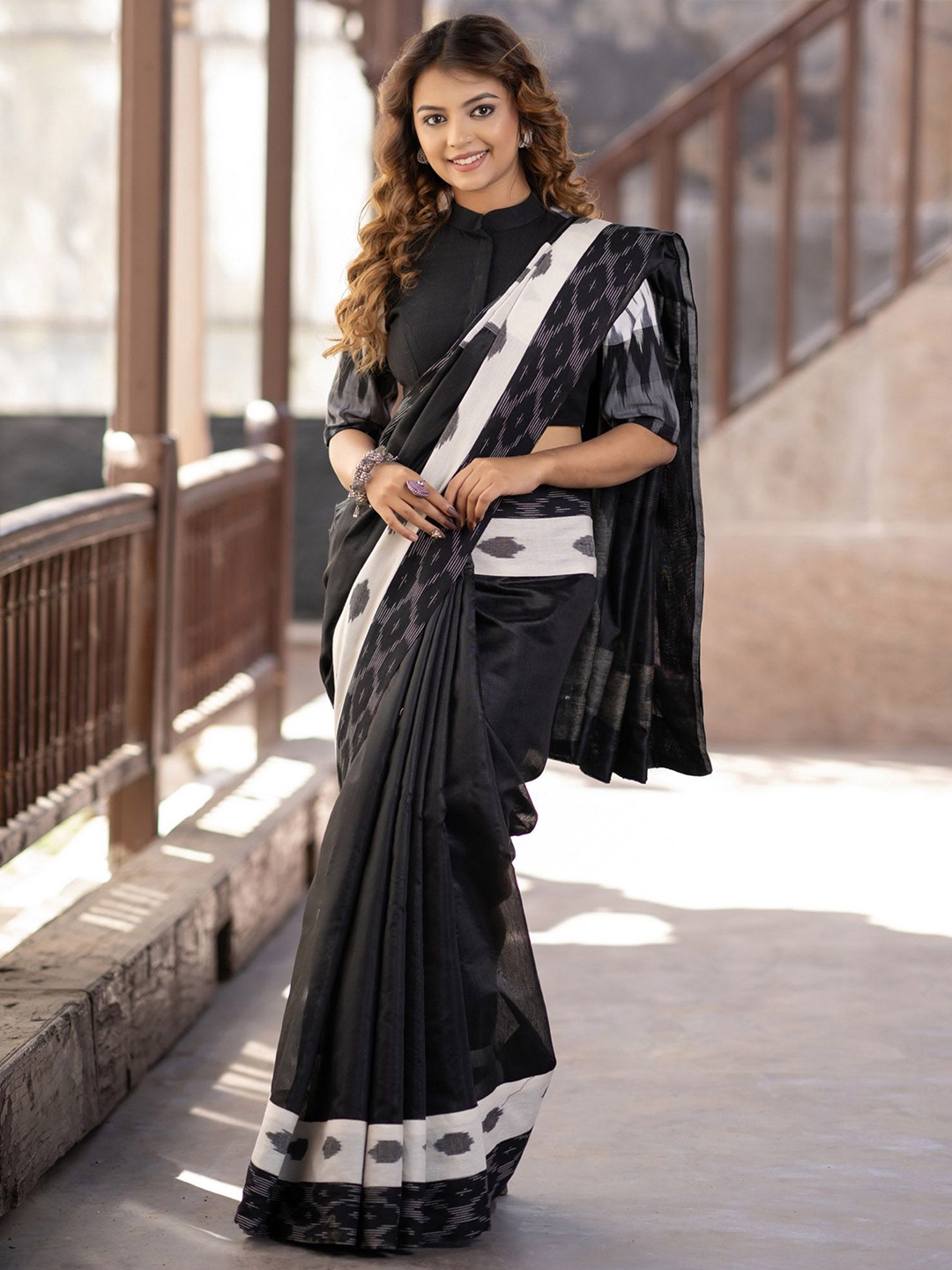 

Prasam Woven Design Ikat Saree, Black