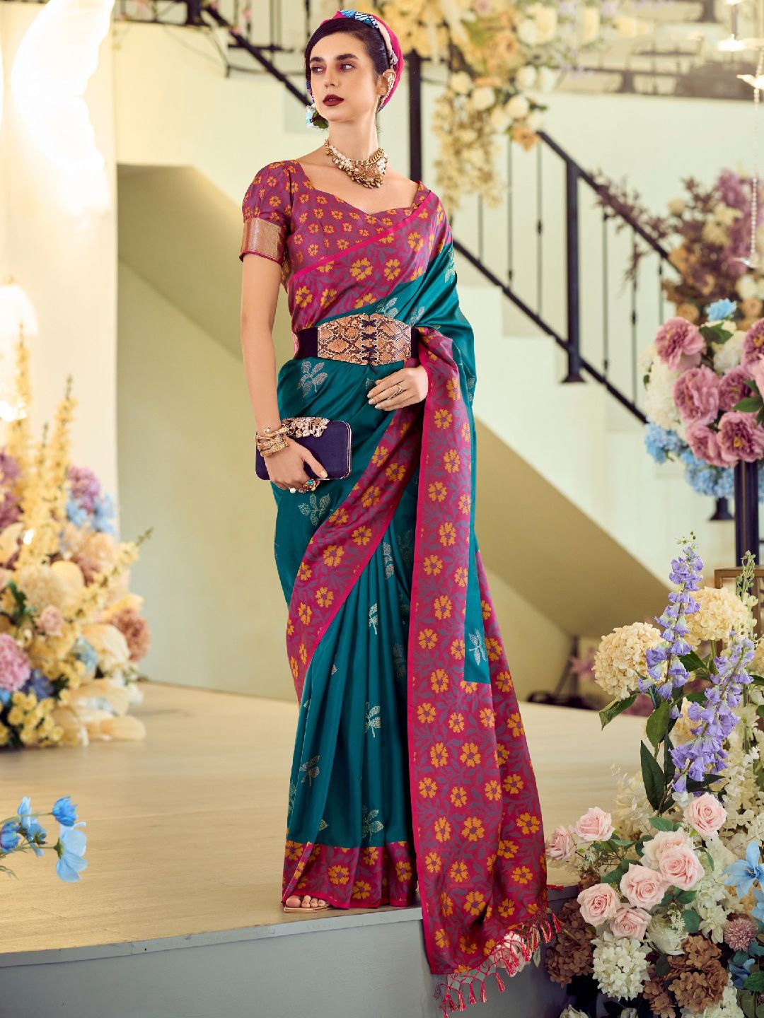 

Panzora Floral Printed Ikat Saree With Unstitched Blouse Piece, Teal