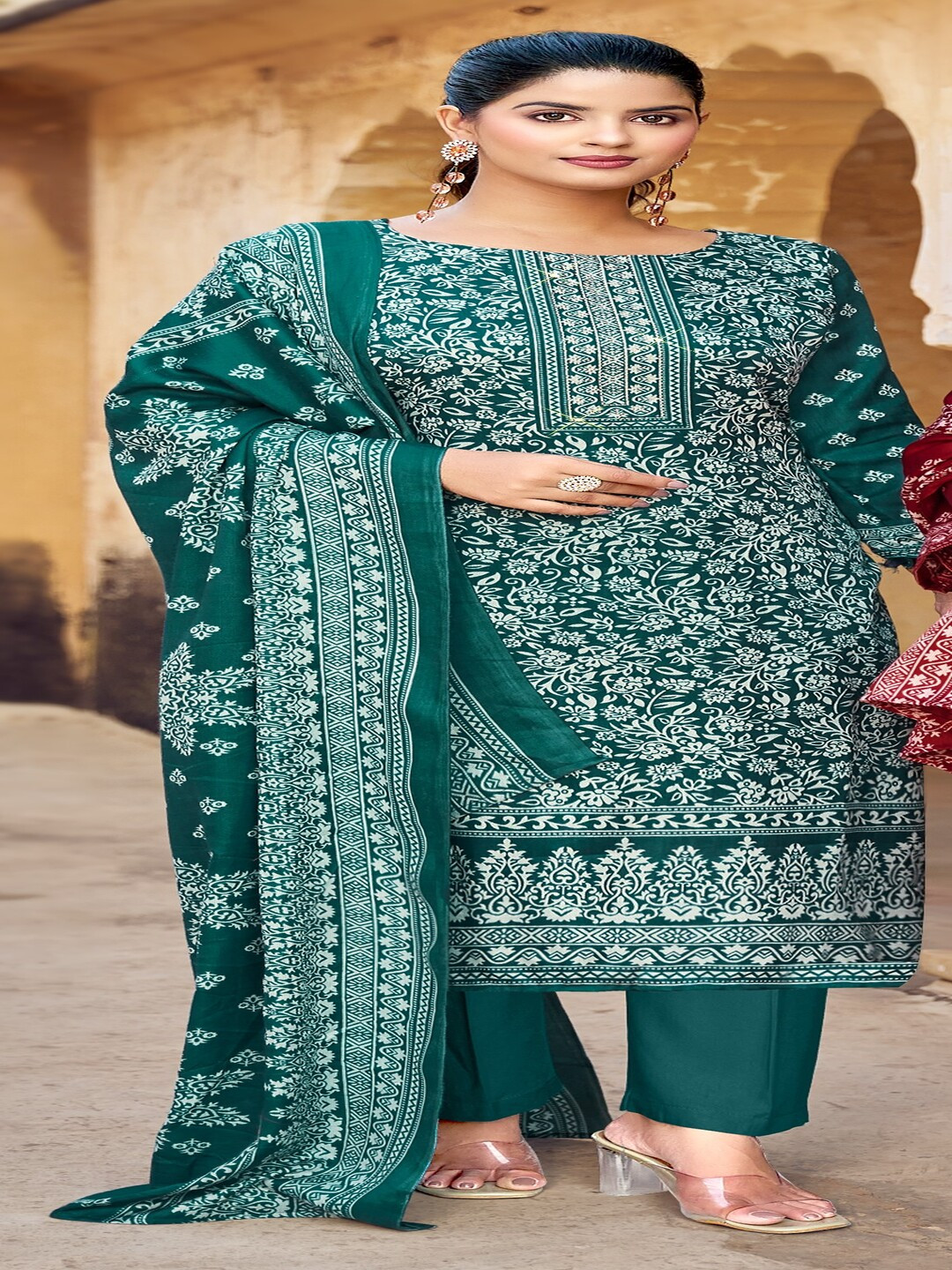 

DRAVINAM Trends Floral Printed Pashmina Unstitched Dress Material, Green