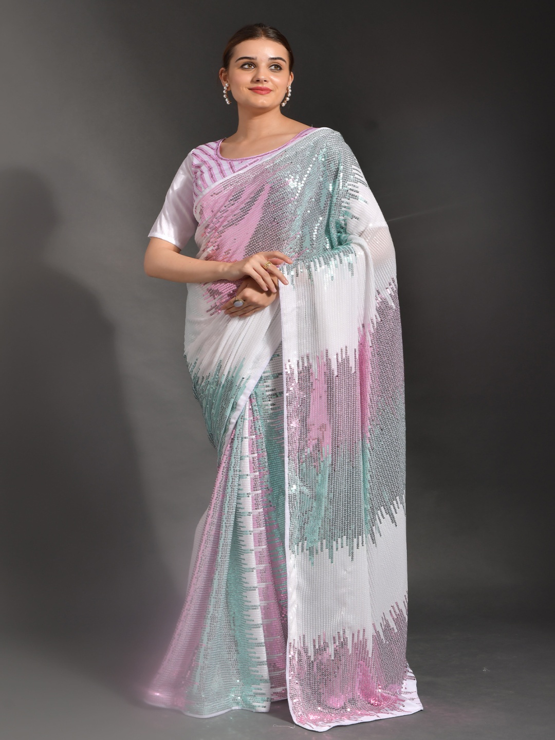 

Moda Rapido Embellished Sequinned Pure Georgette Saree, Pink