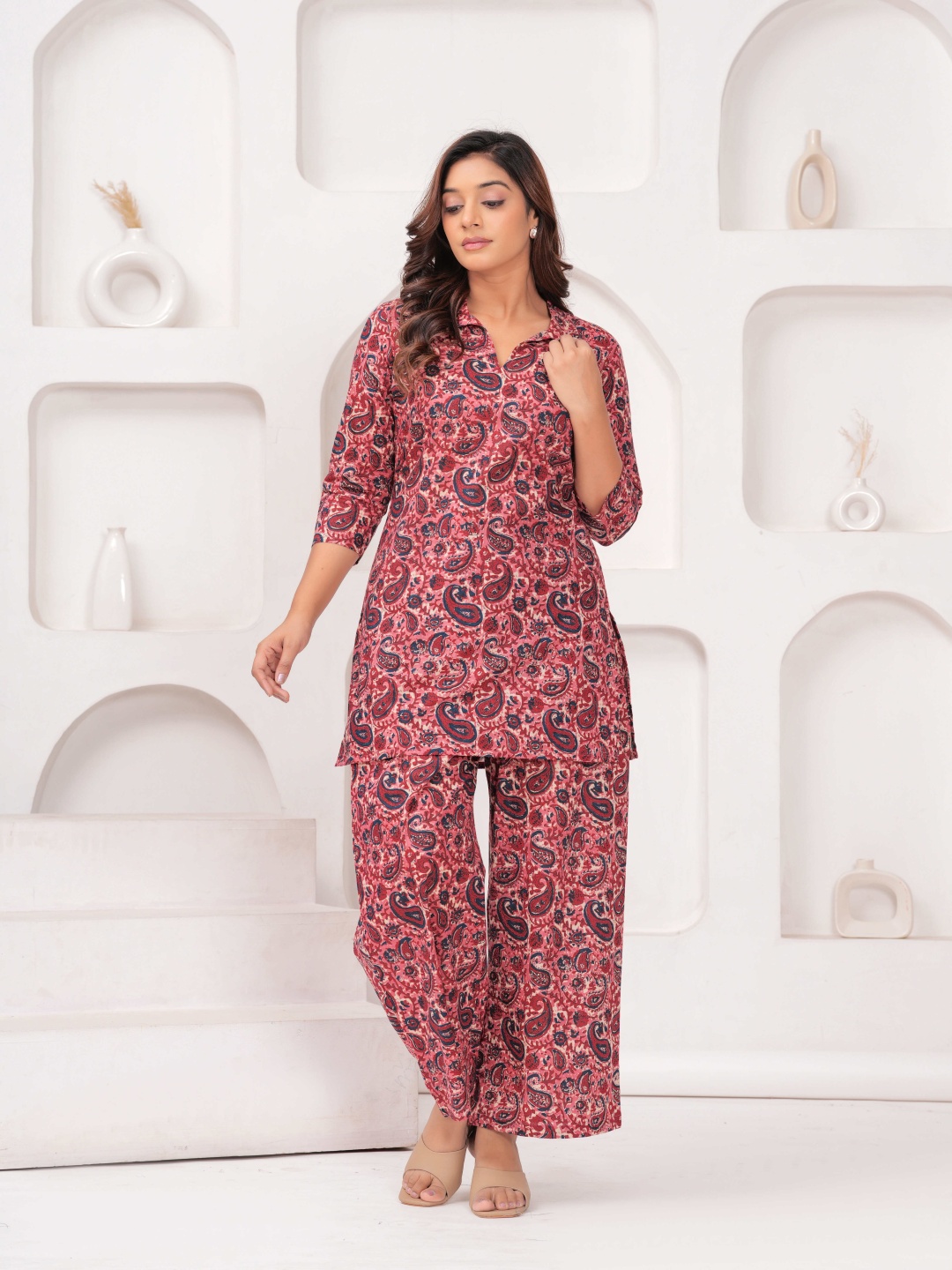 

SIDDHANAM Printed Pure Cotton Shirt Collar Tunic With Trousers Co-Ords Set, Maroon