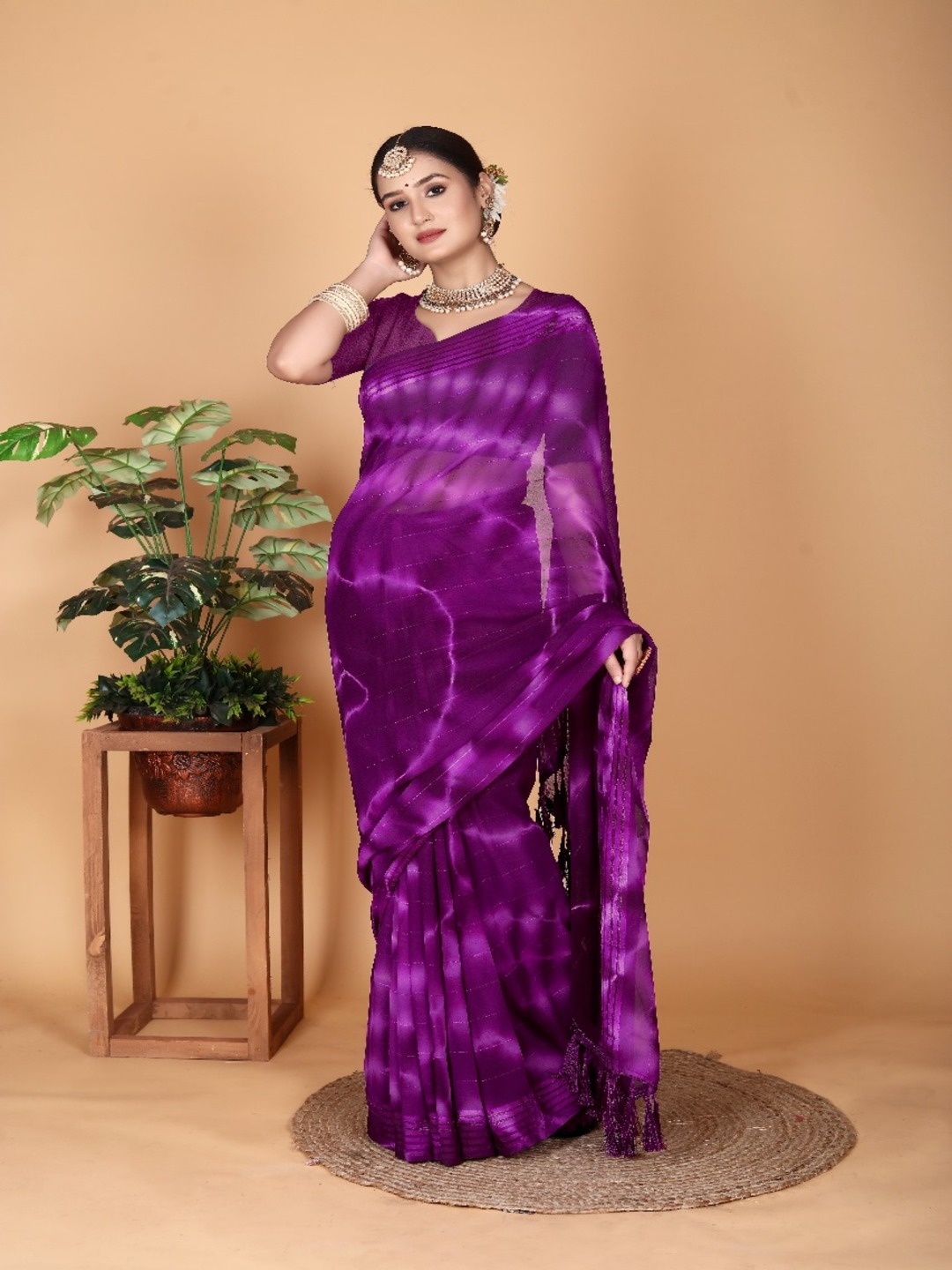 

VRAGI Tie and Dye Pure Georgette Saree, Purple