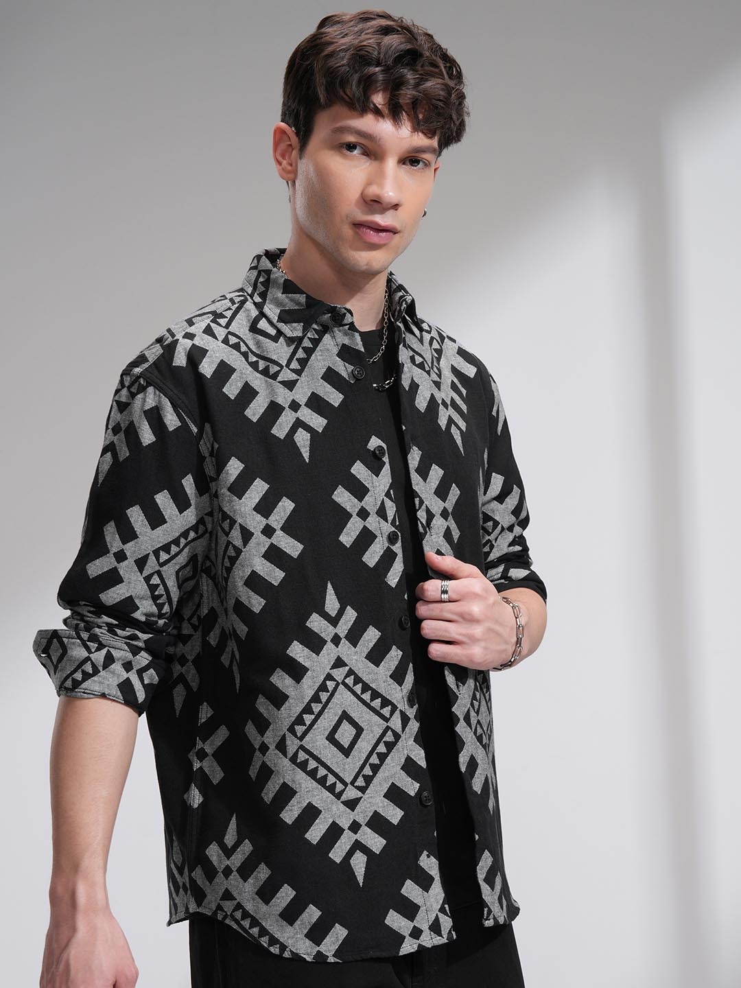 

HIGHLANDER Men Jacquard Textured Casual Relaxed Overshirt, Black