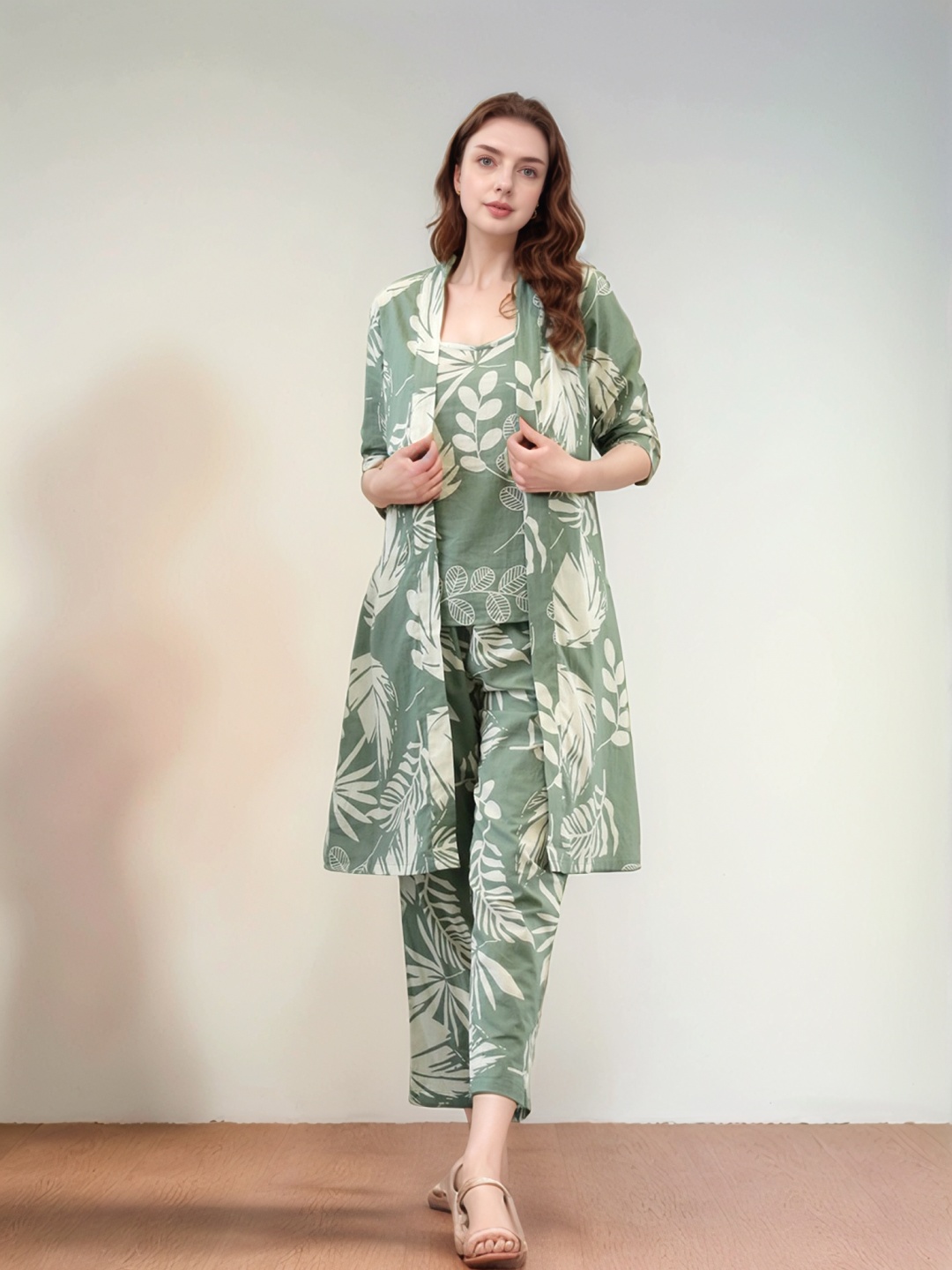 

BAESD Printed Pure Cotton Tunic & Trousers With Shrug, Green