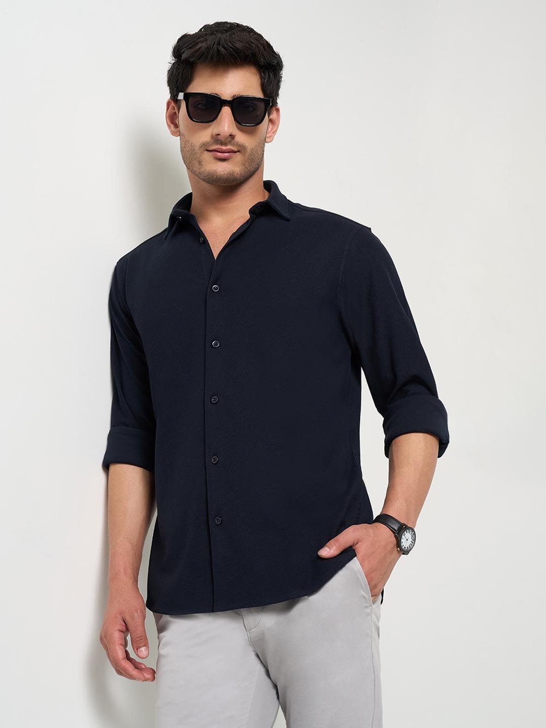 

Peregrine by Pantaloons Men Spread Collar Textured Cotton Casual Shirt, Navy blue
