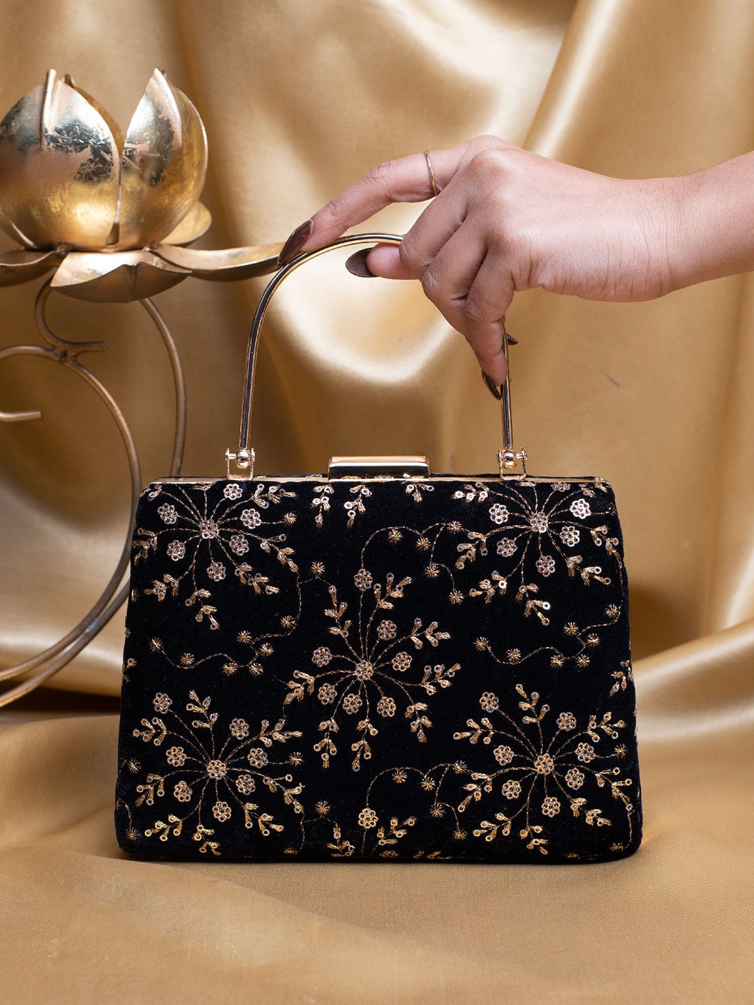 

ARTKLIM Floral Embroidered Sequinned Box Clutch, Black