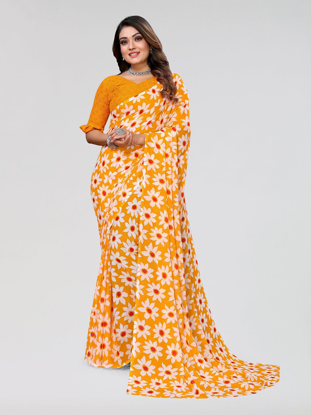 

Moda Rapido Floral Printed Saree, Yellow