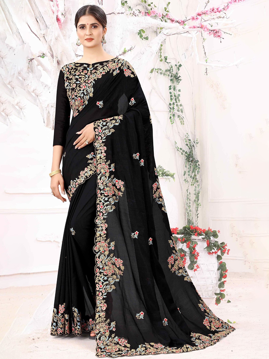 

DIVINE EXIM Floral Embroidered Saree, Black