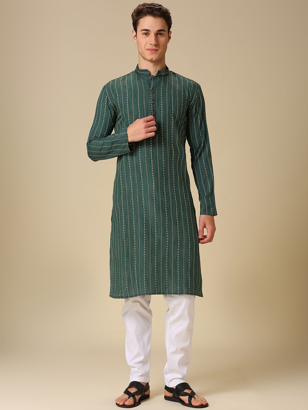 

RAJUBHAI HARGOVINDAS Ethnic Motifs Printed Mandarin Collar Pure Cotton Straight Kurtas, Green