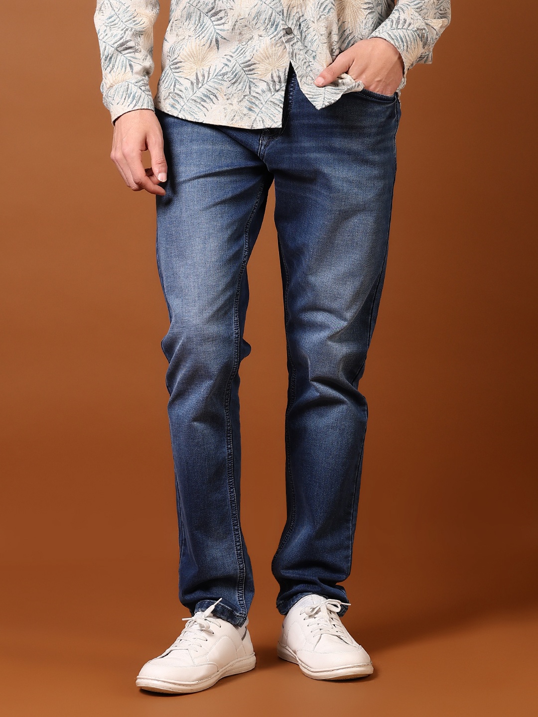 

V-Mart Men Whiskers and Chevrons Regular Fit Mid-Rise Light Fade Cotton Jeans, Blue