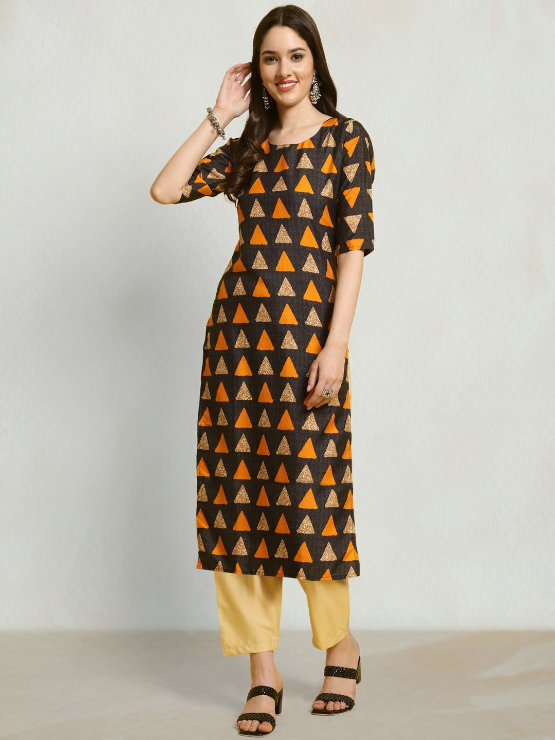 

Moda Rapido Geometric Printed Round Neck Straight Kurta, Black