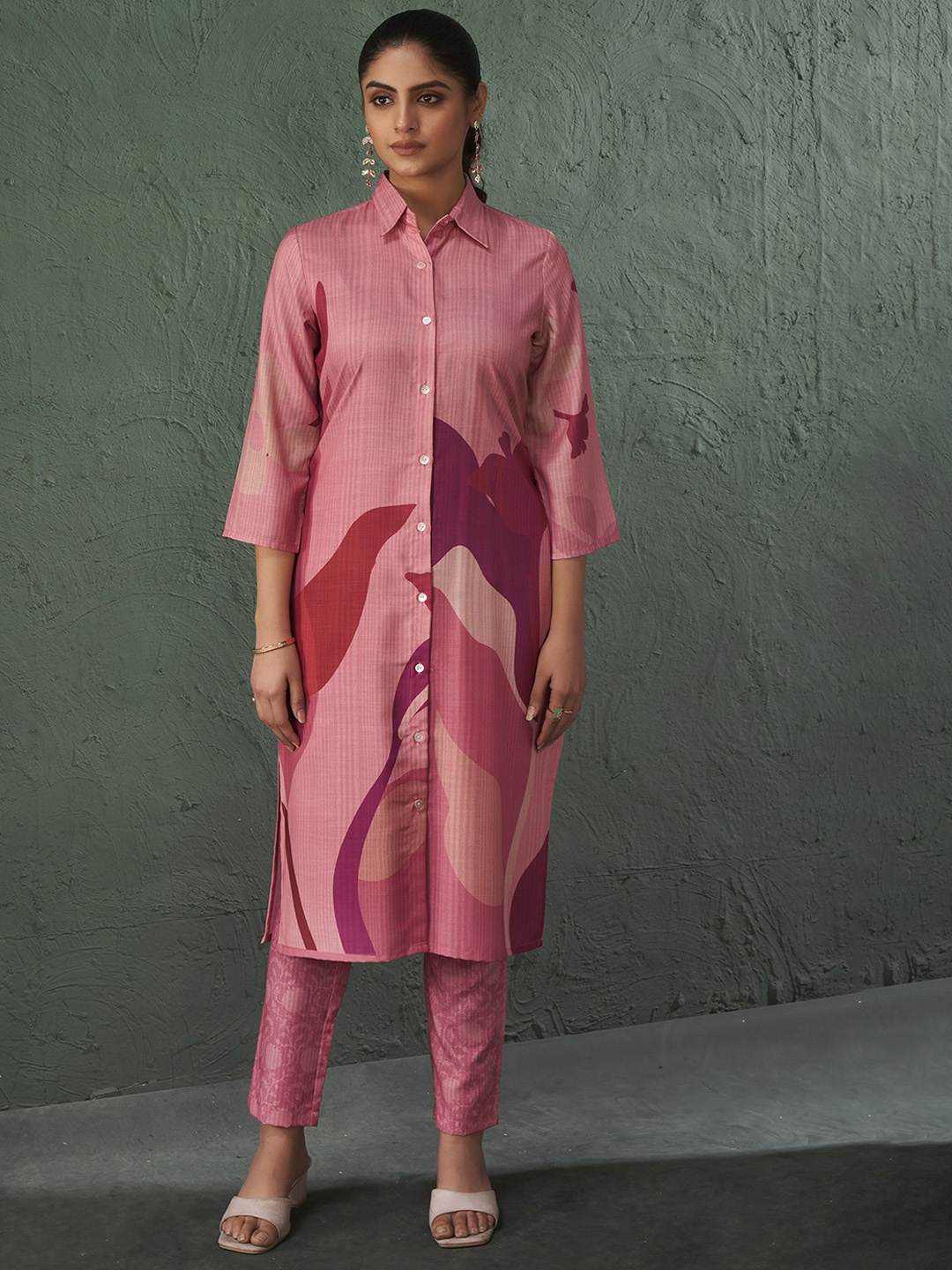 

Anouk Pink Floral Printed Shirt Collar Straight Kurta With Trousers