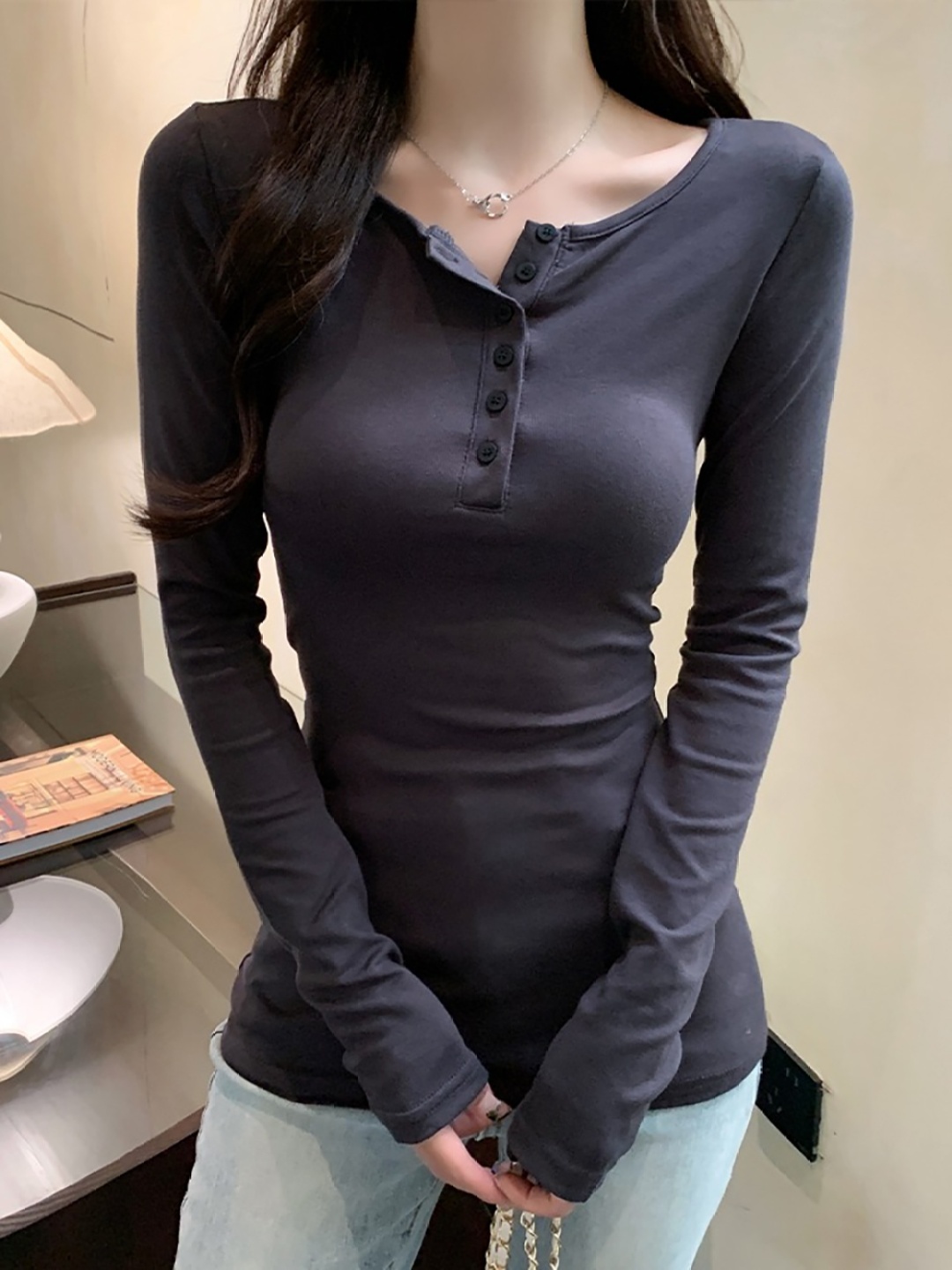 

StyleCast x Revolte Solid Round Neck Long Sleeves Fitted Top, Charcoal