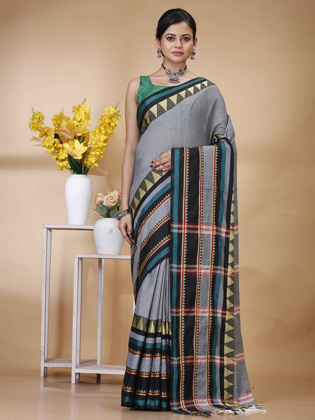 

SRILOK Pure Cotton Khadi Saree, Grey