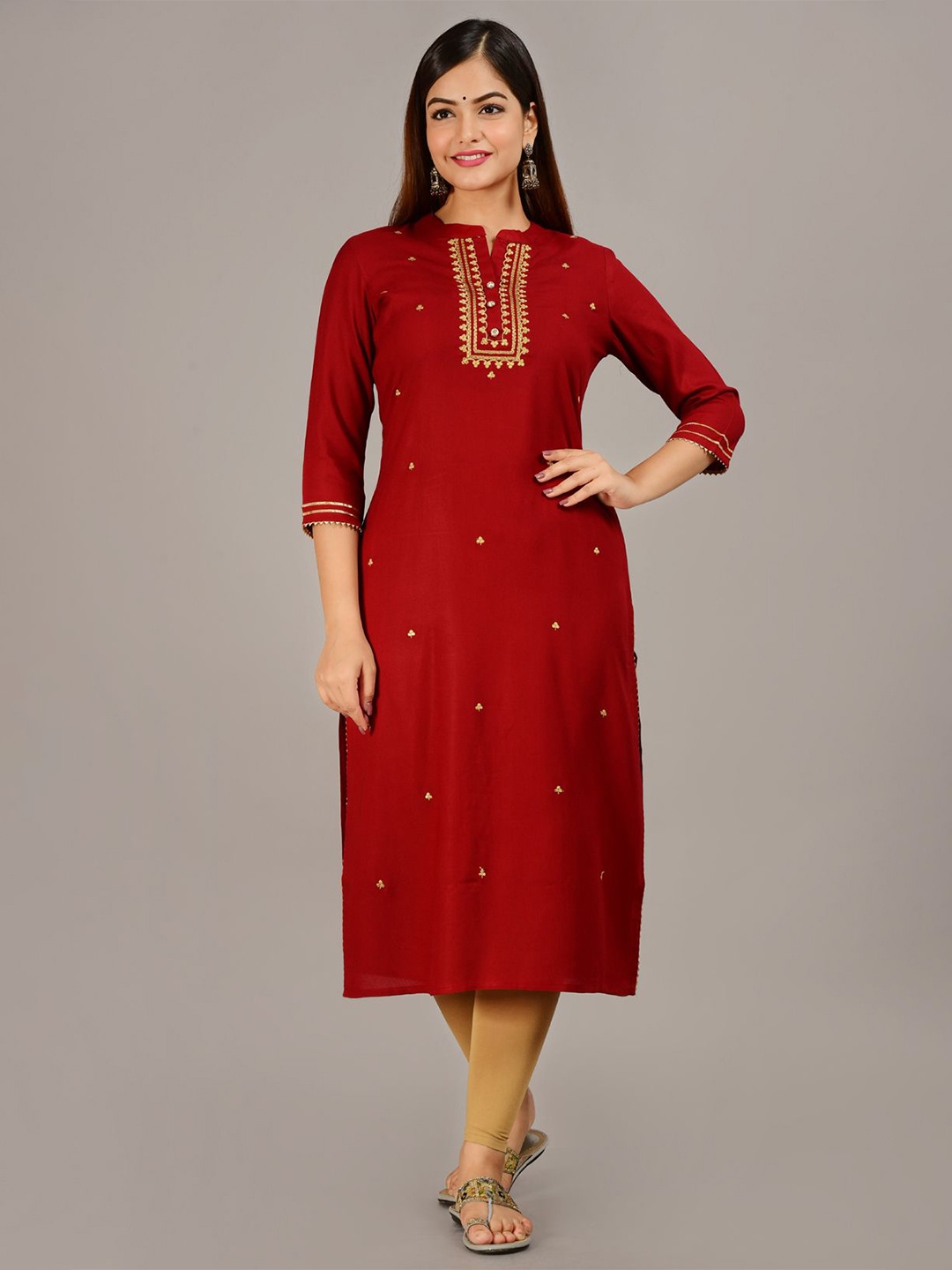 

ANNAYEMA APPARELS Floral Embroidered Mandarina Collar Straight Kurta, Maroon