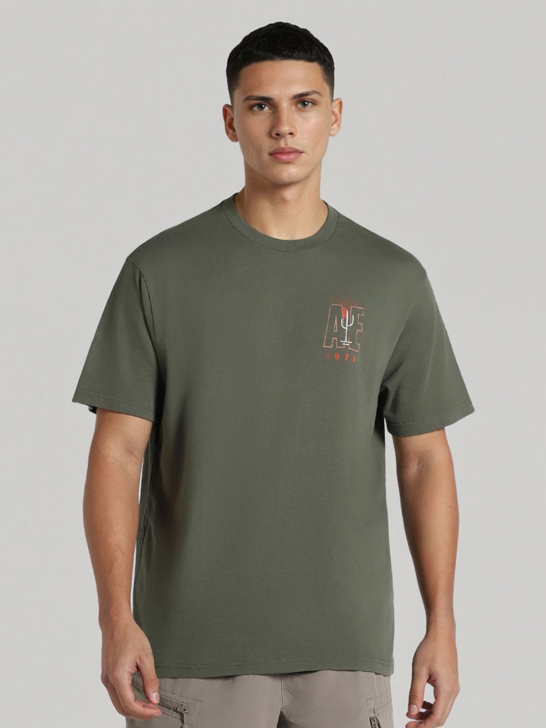 

AMERICAN EAGLE OUTFITTERS Men Typography Printed Round Neck Cotton T-shirt, Olive
