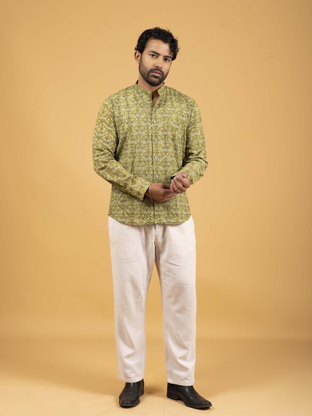 

SPARSA Men Standard Opaque Printed Casual Shirt, Green