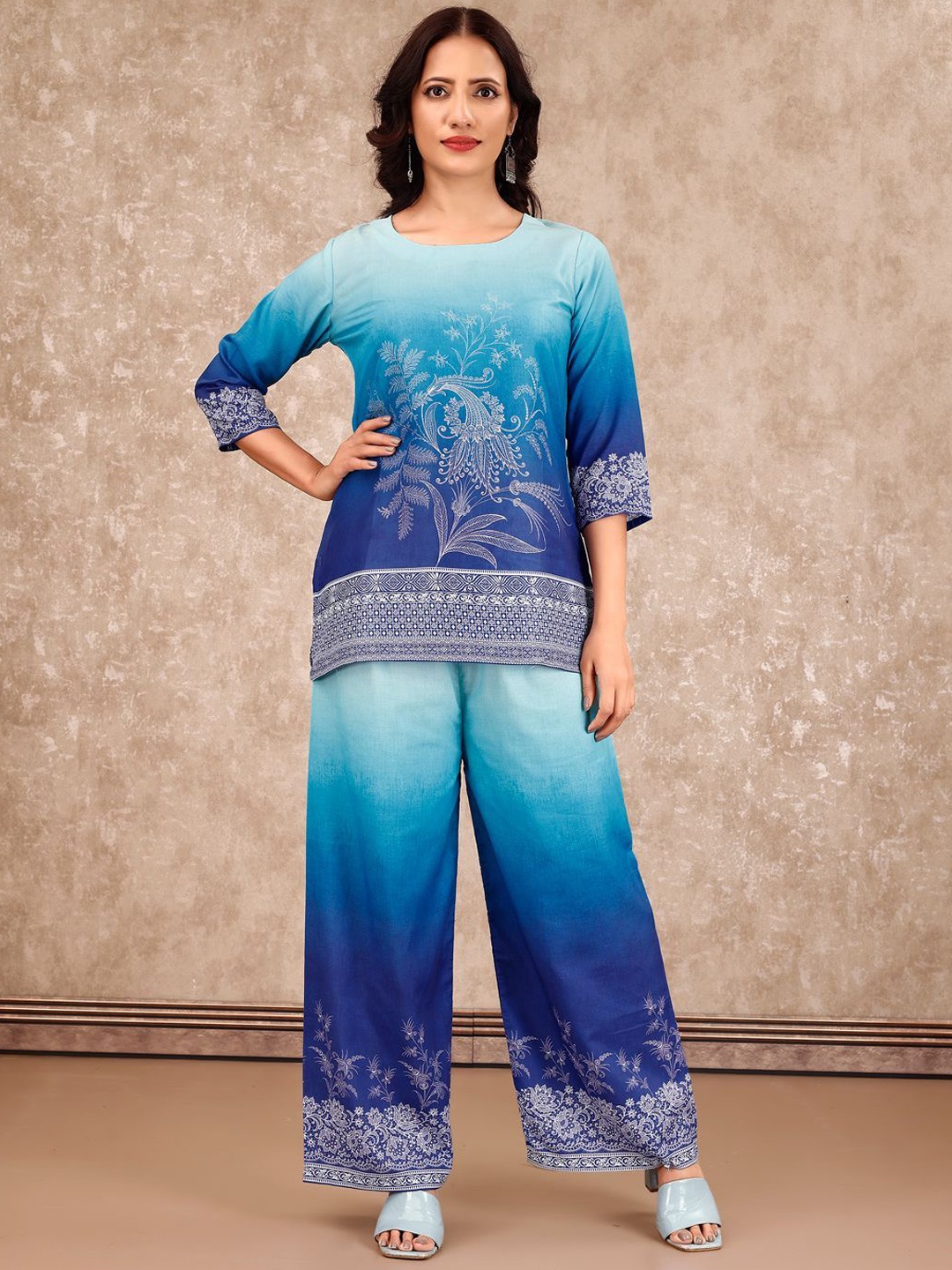 

VIRICA Women Ethnic Motifs Printed Regular Top with Palazzos, Navy blue