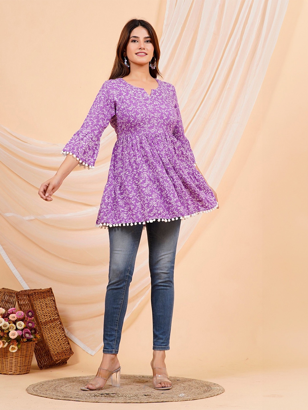 

JAGNA Women Floral Printed V-Neck Empire Kurti, Purple