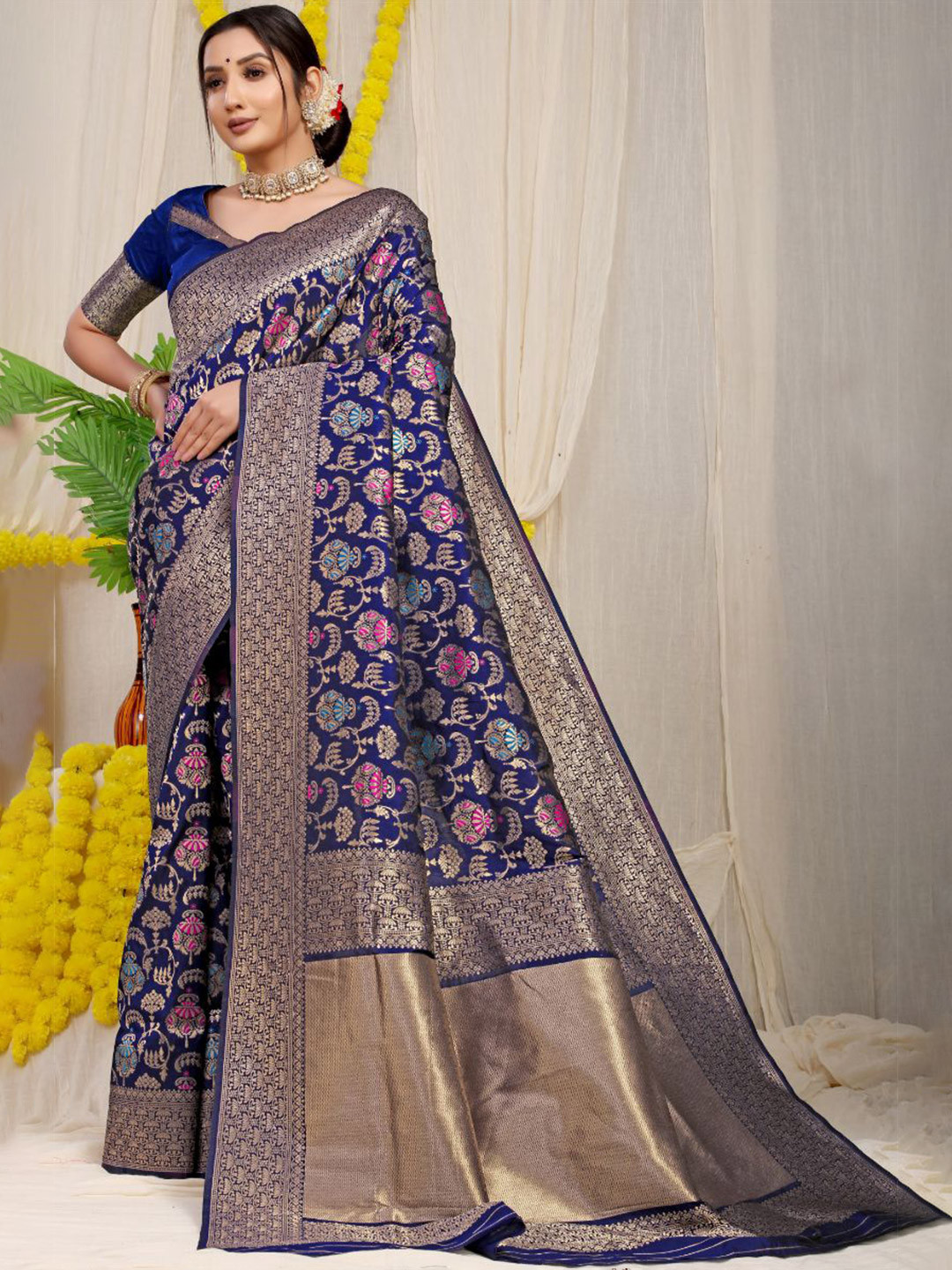 

amirat Woven Design Zari Pure Silk Banarasi Saree, Navy blue