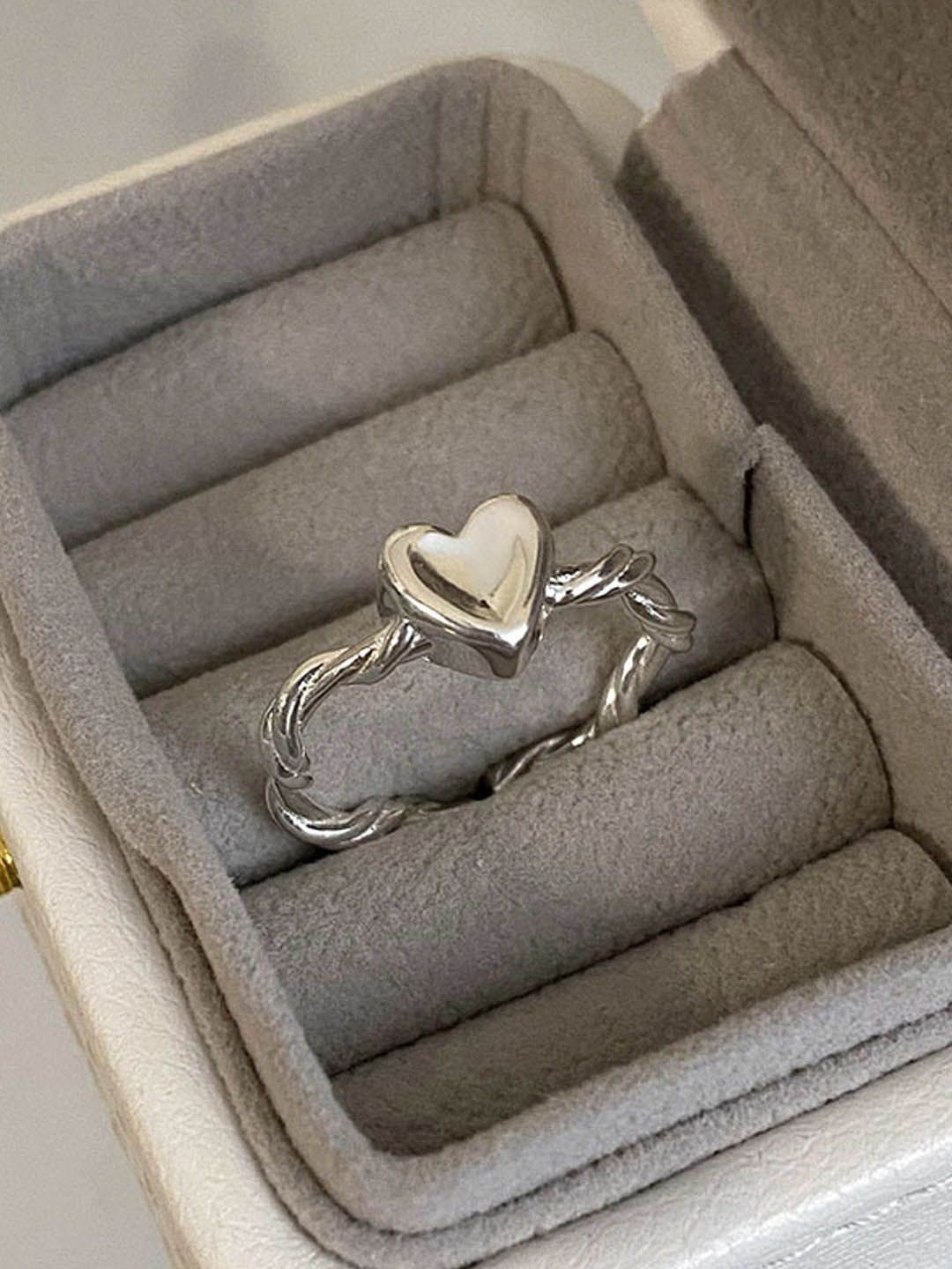 

StyleCast Elegant Silver-Toned Heart Shaped Finger Ring