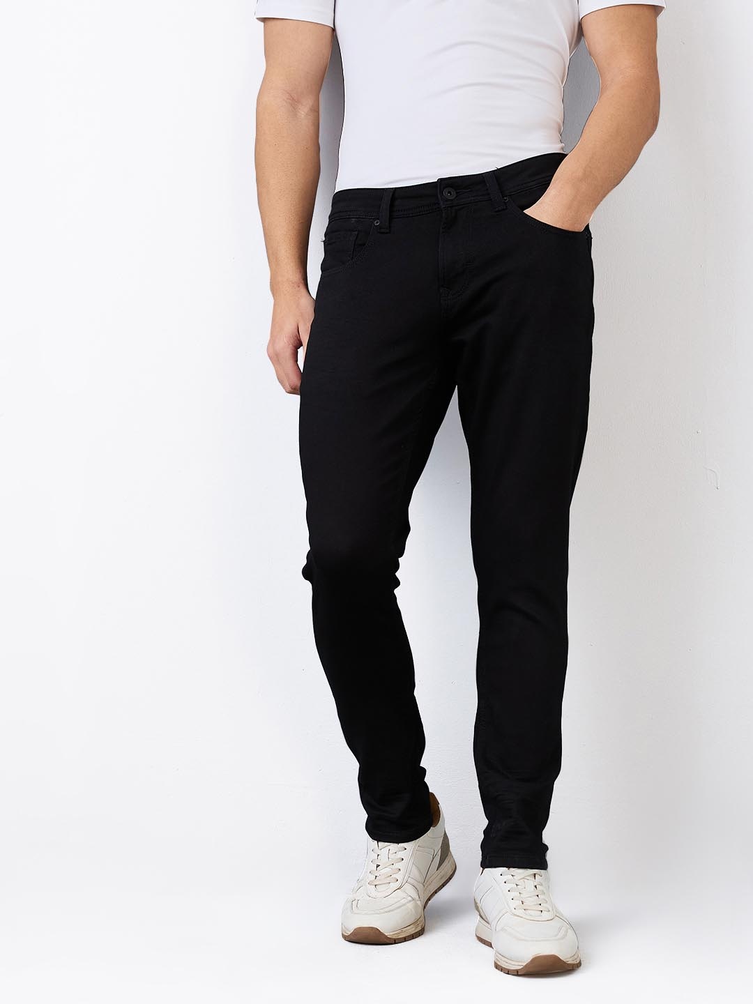 

SPYKAR Men Slim Fit Low-Rise Jeans, Black