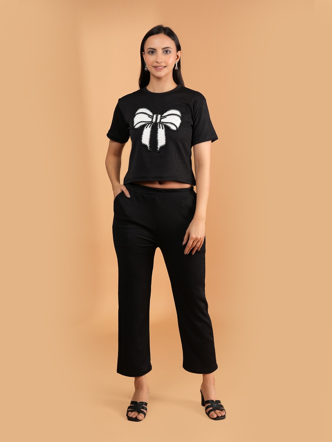

NEYSA Embroidered Round Neck T-Shirt With Trousers, Black