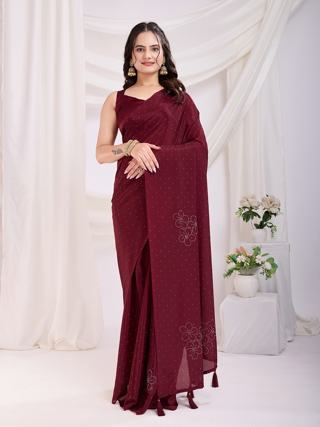 

HERE&NOW Shimla Embellished Beads and Stones Ready to Wear Saree, Maroon