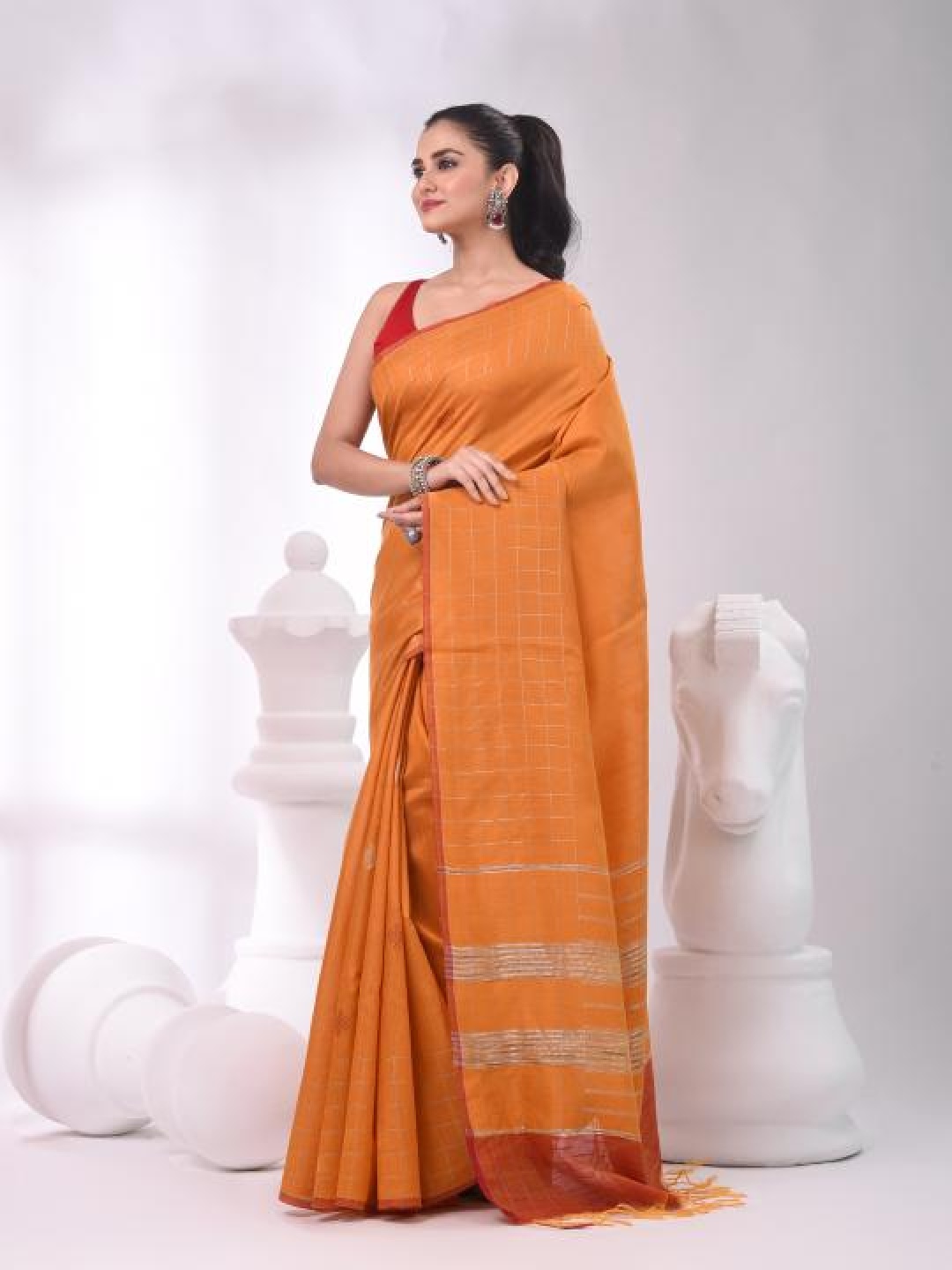 

VIBHAVARI Woven Design Saree, Yellow