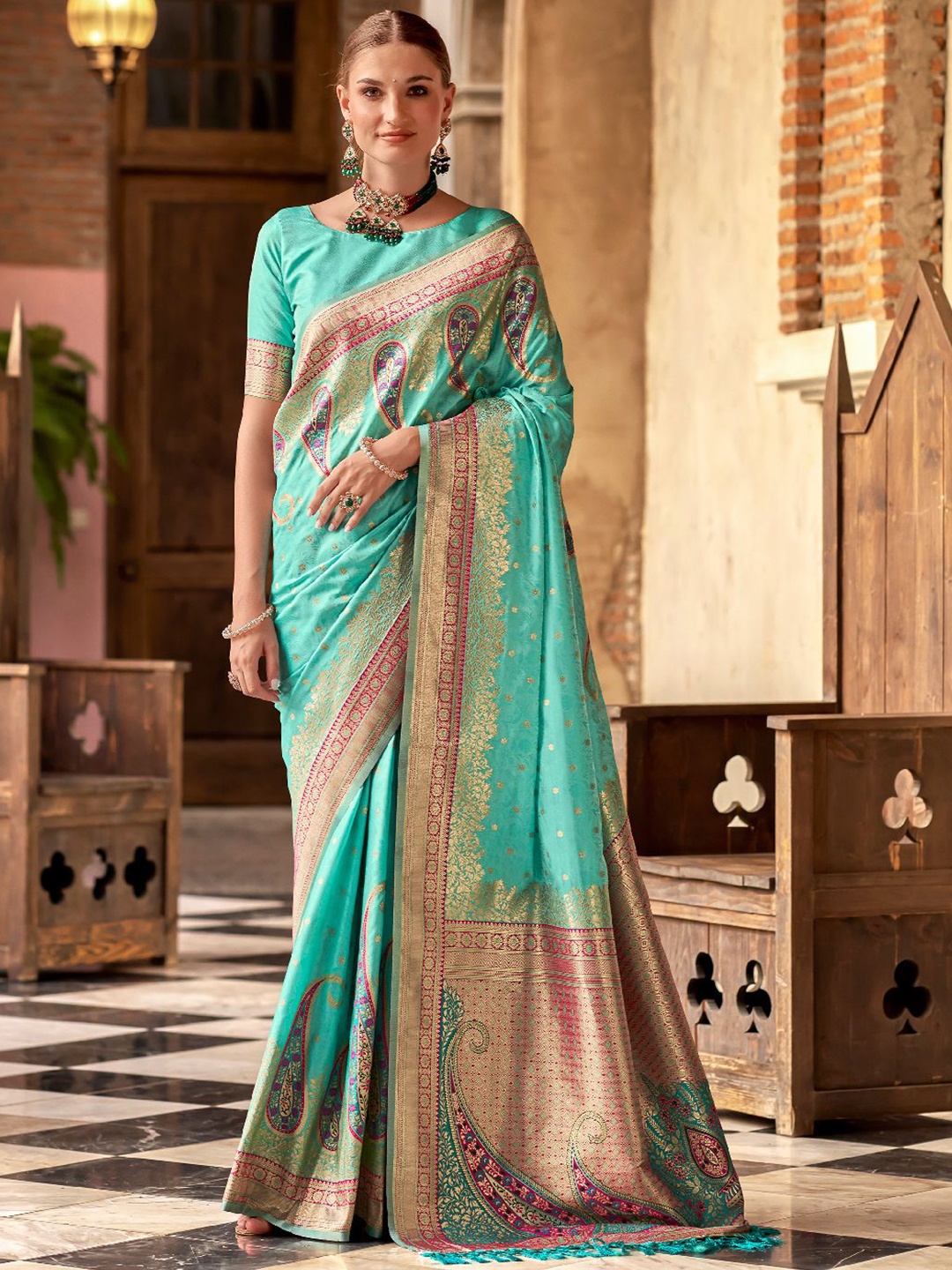 

Panzora Woven Design Zari Saree, Blue