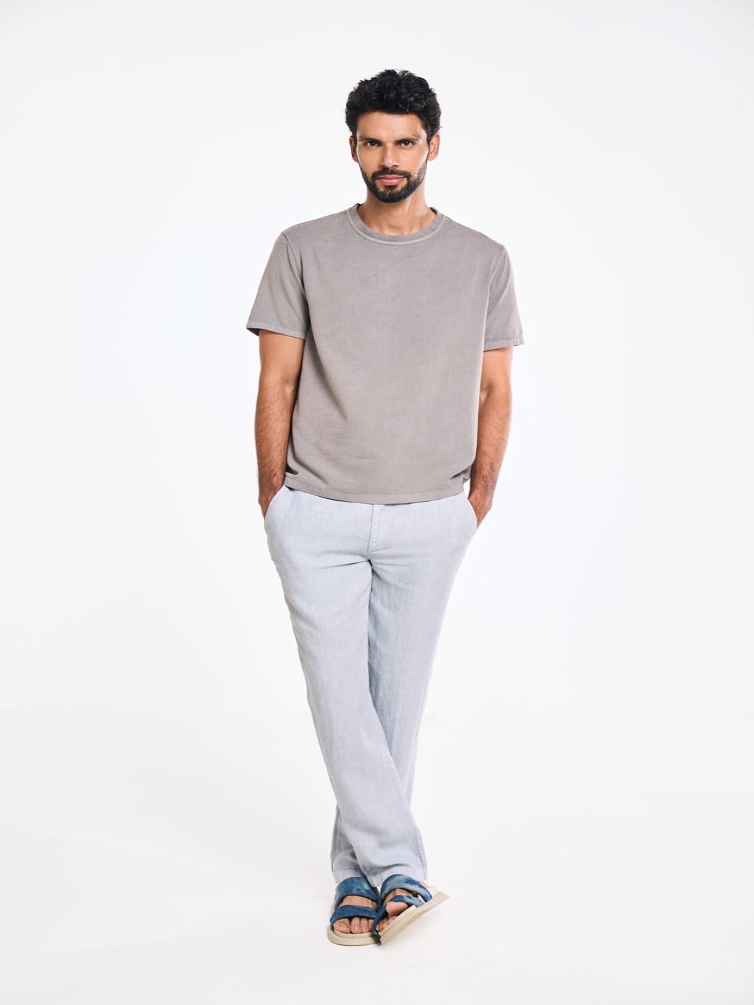 

Terra Luna Men Solid Round Neck Cotton Slim Fit T-shirt, Grey