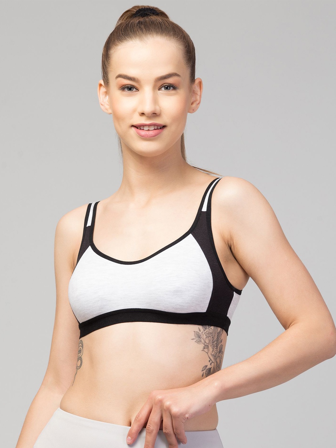 

CKARFE Women T-shirt Seamless Full Coverage Bra, Black