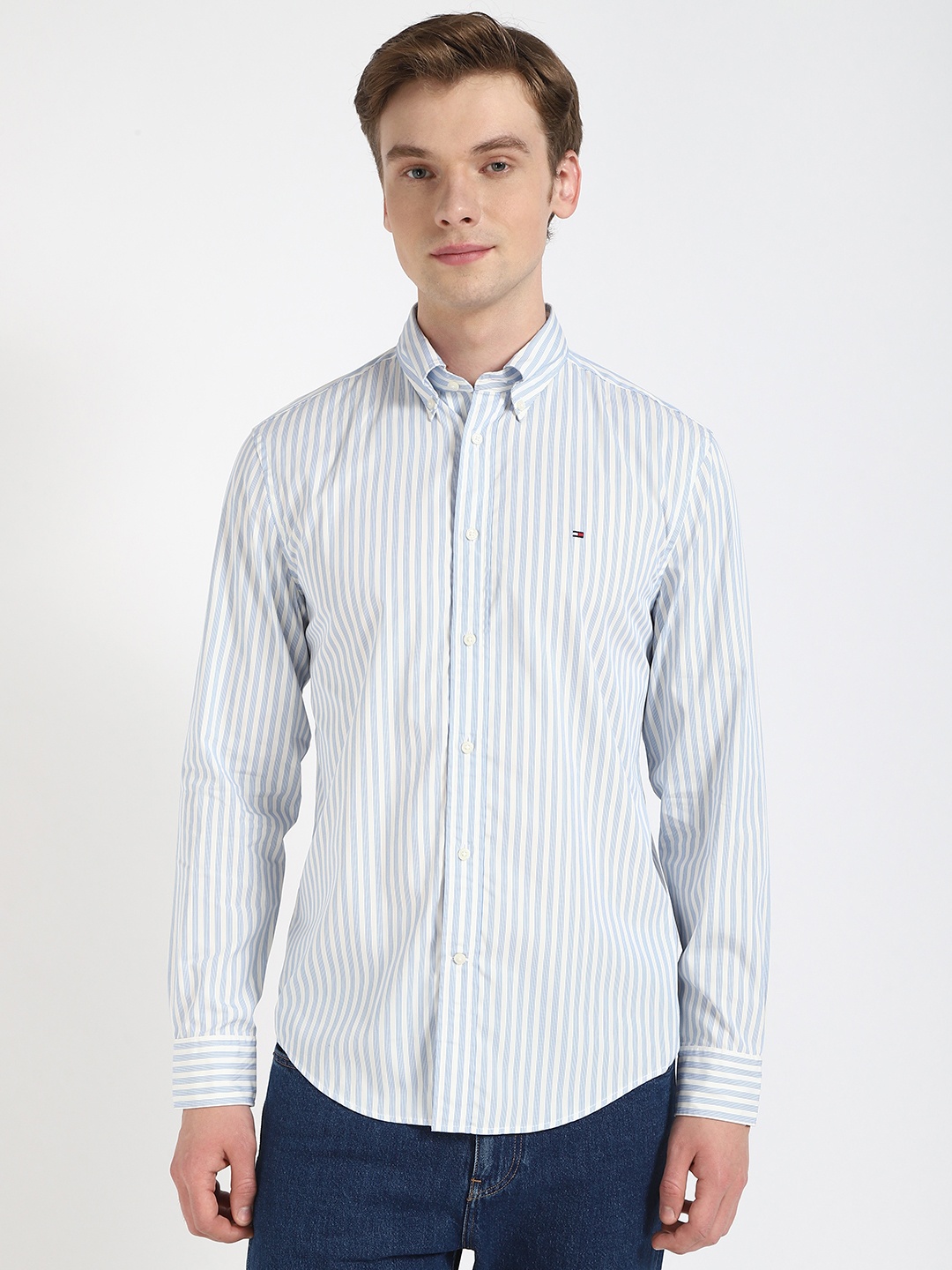 

Tommy Hilfiger Men Button-Down Collar Vertical Striped Cotton Casual Shirt, White