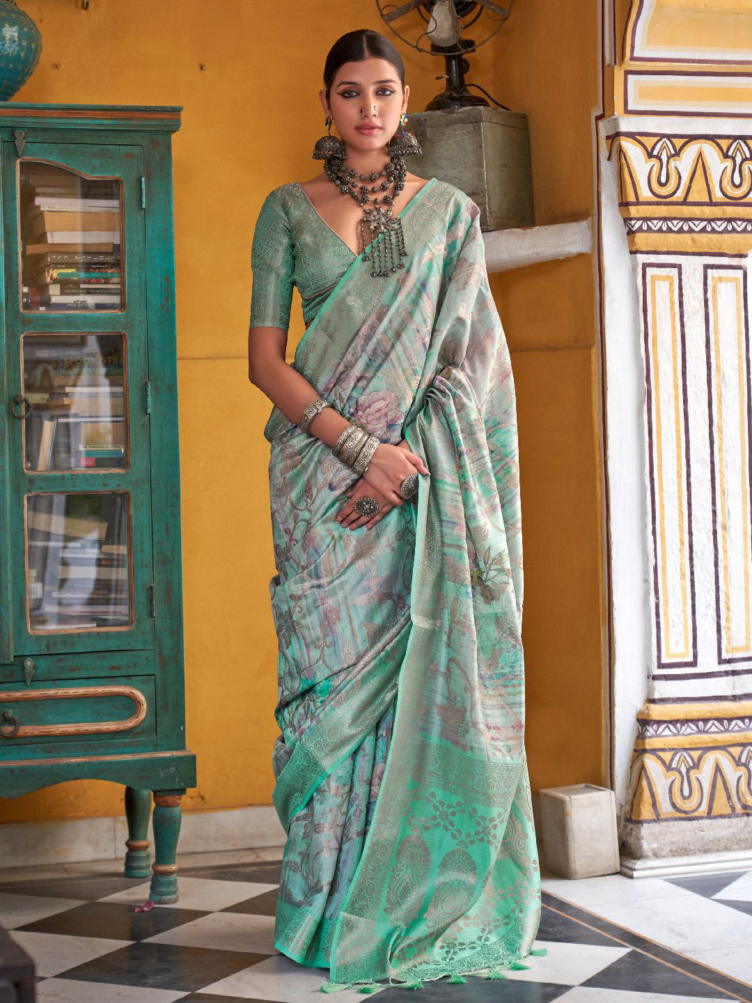 

Mitera Floral Printed Zari Saree, Green
