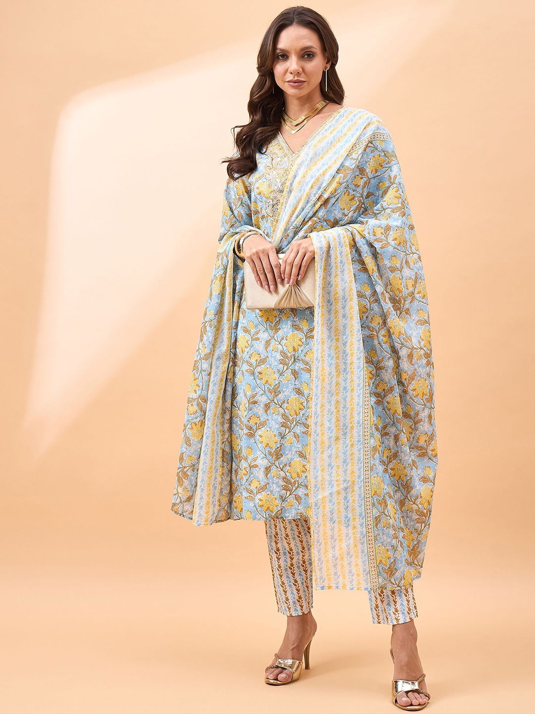 

all about you Women Floral Printed Regular Thread Work Kurta with Trousers & With Dupatta, Blue