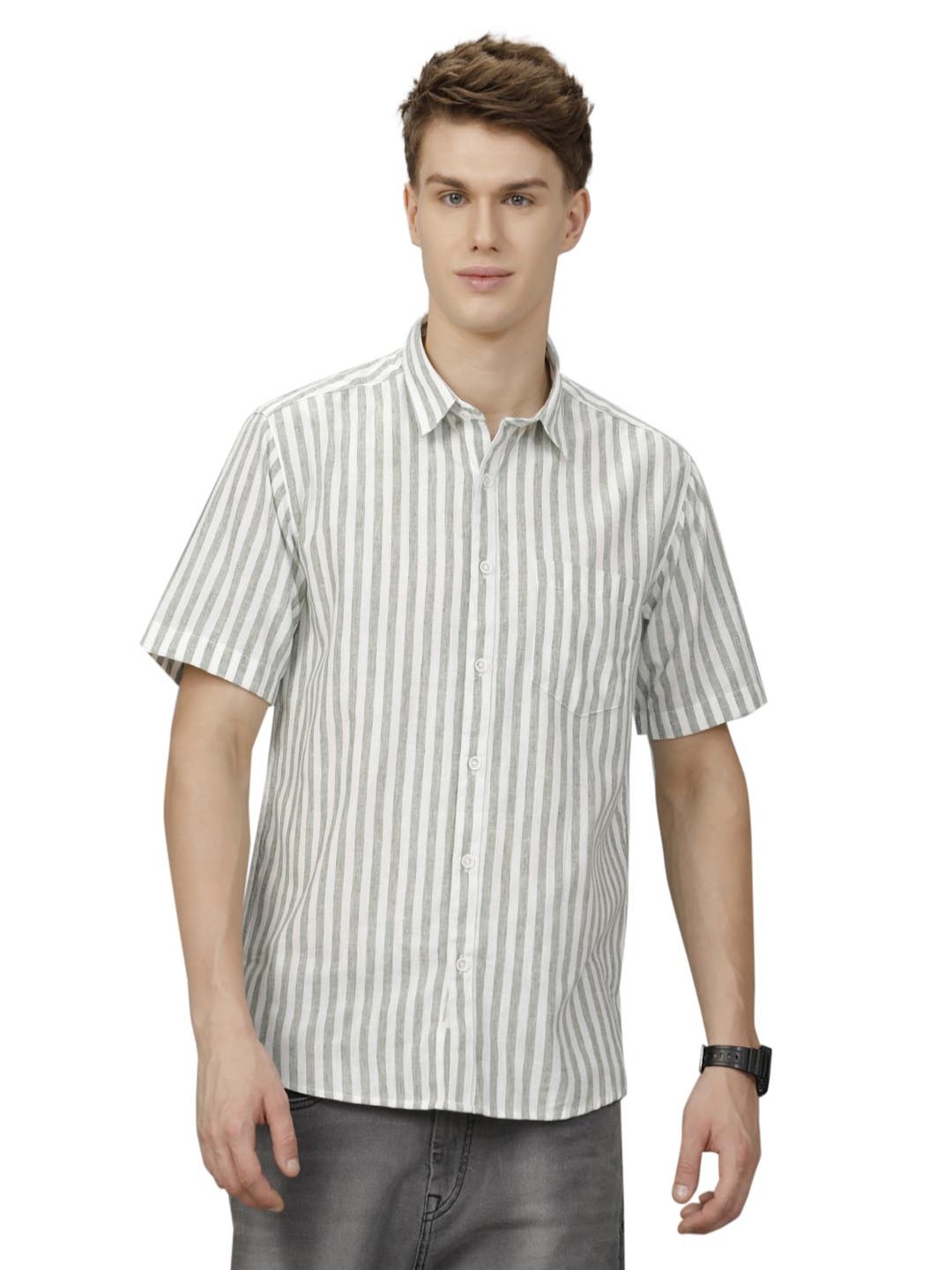 

Voi Jeans Men Relaxed Fit Spread Collar Vertical Striped Cotton Casual Shirt, White