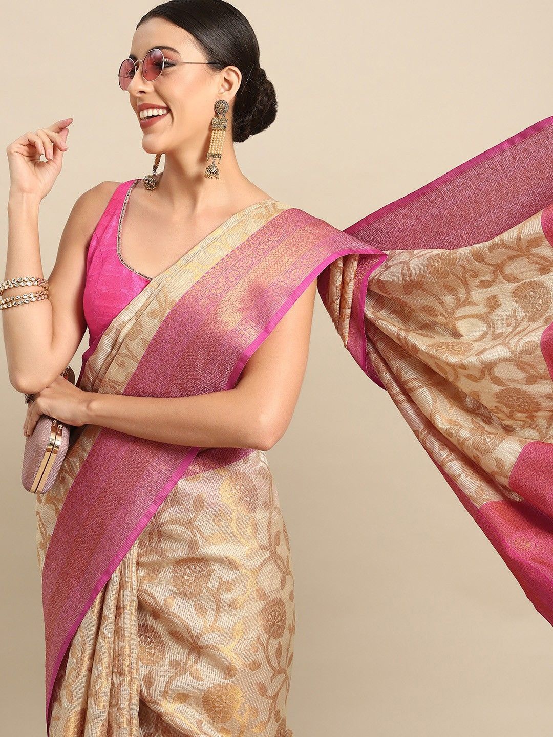 

VILLAGIUS Floral Zari Tissue Banarasi Saree, Cream