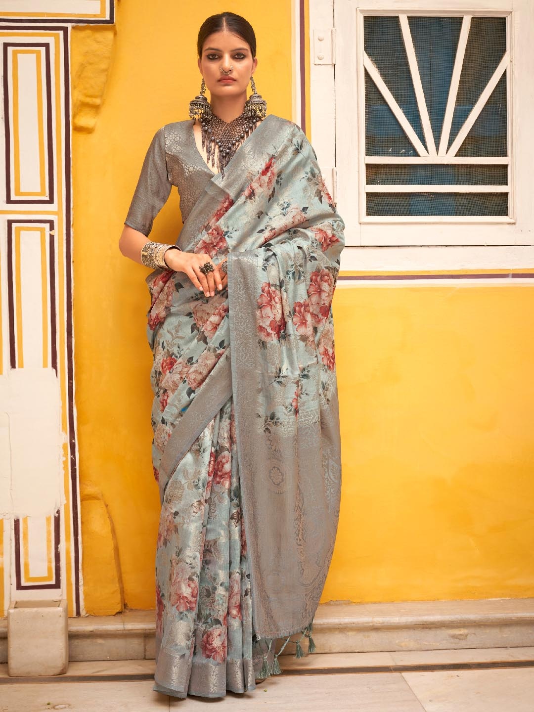 

Panzora Floral Printed Zari Saree, Blue