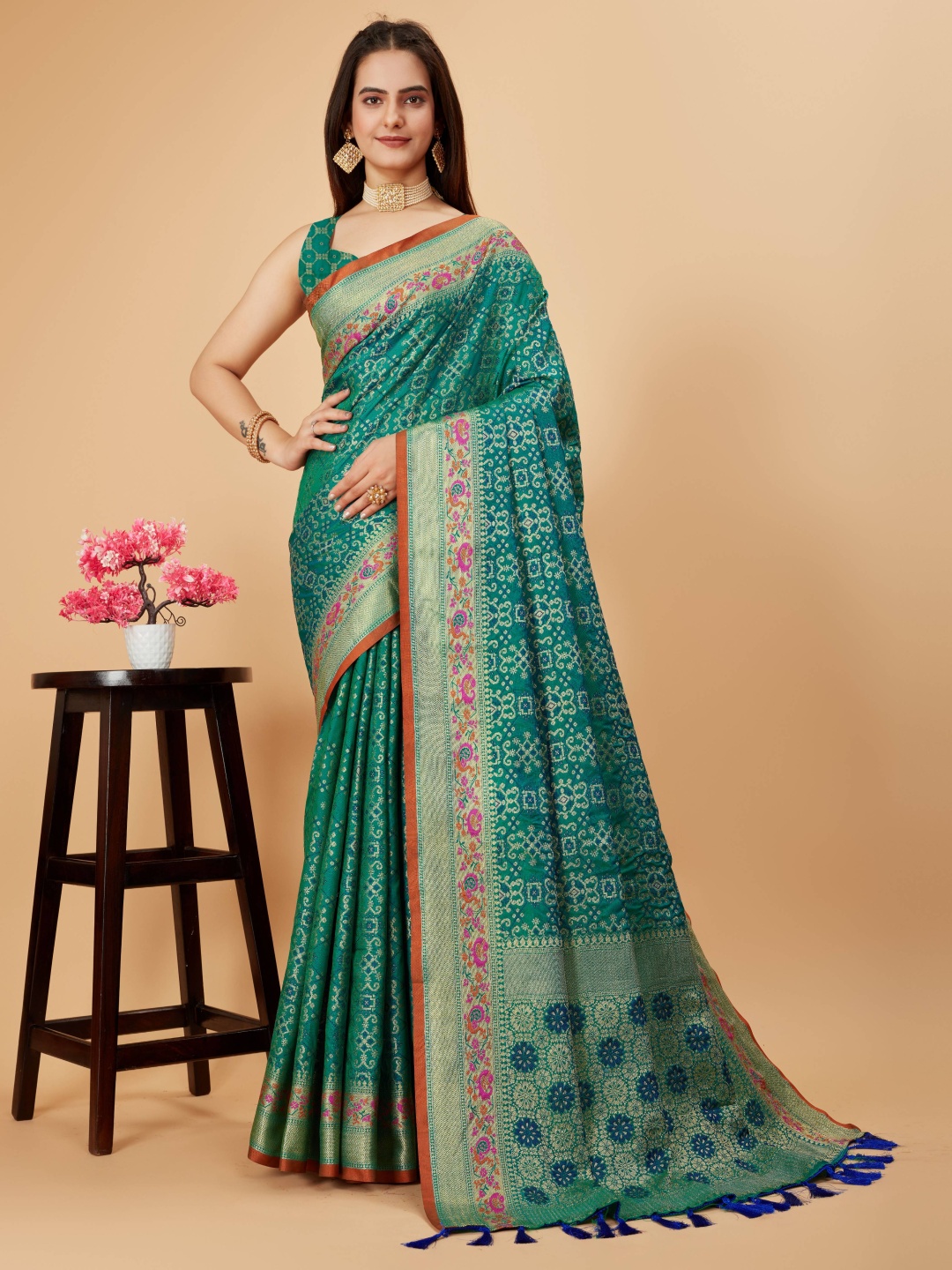 

Munir Woven Design Zari Patola Saree, Green