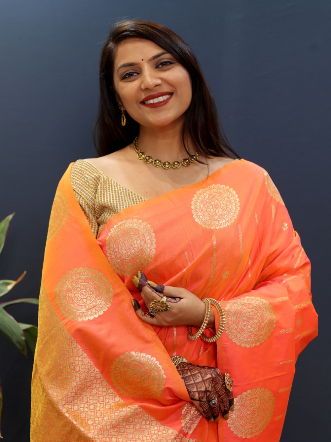 

amirat Woven Design Zari Pure Silk Banarasi Saree, Orange