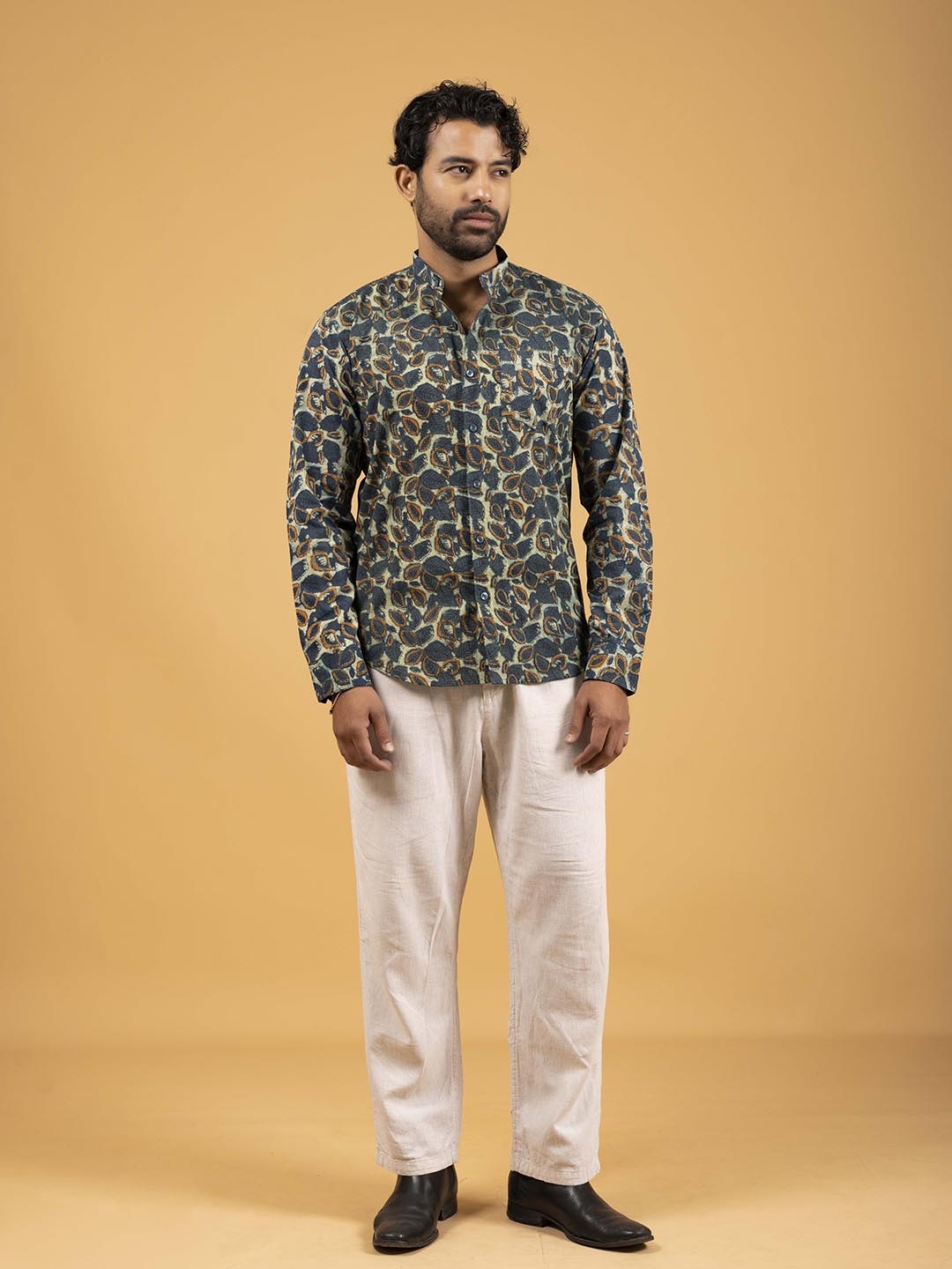 

SPARSA Men Standard Opaque Printed Casual Shirt, Blue