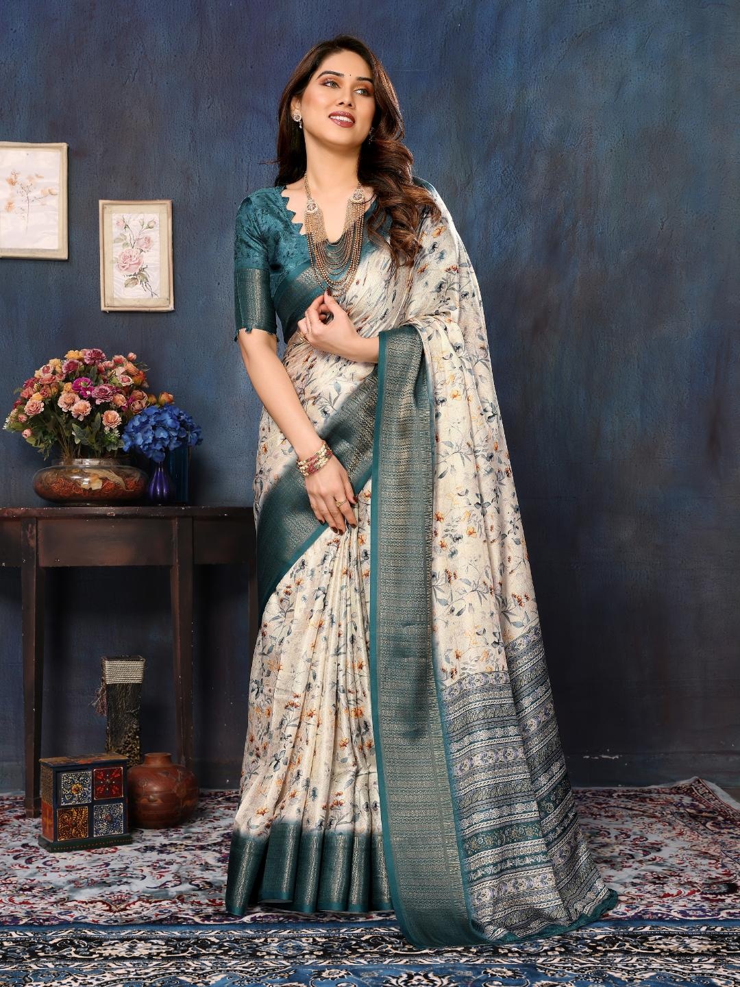 

HERE&NOW Women Floral Zari Saree With Blouse Piece, Beige