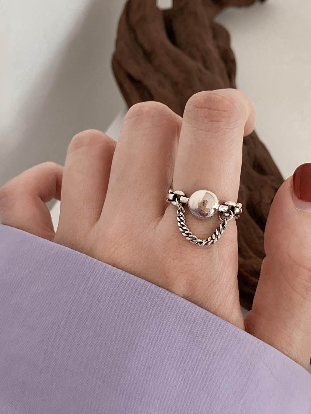

StyleCast Elegant Silver-Plated intricated textured Round Shaped Finger Ring