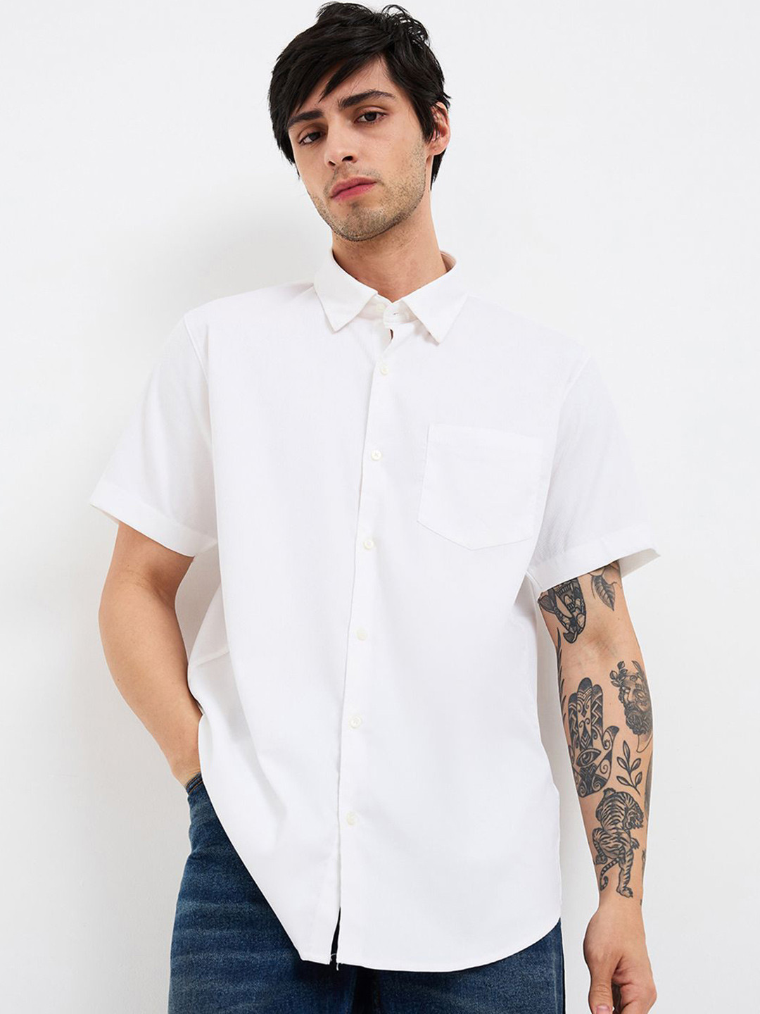 

SPYKAR Men Spread Collar Solid Casual Shirt, White