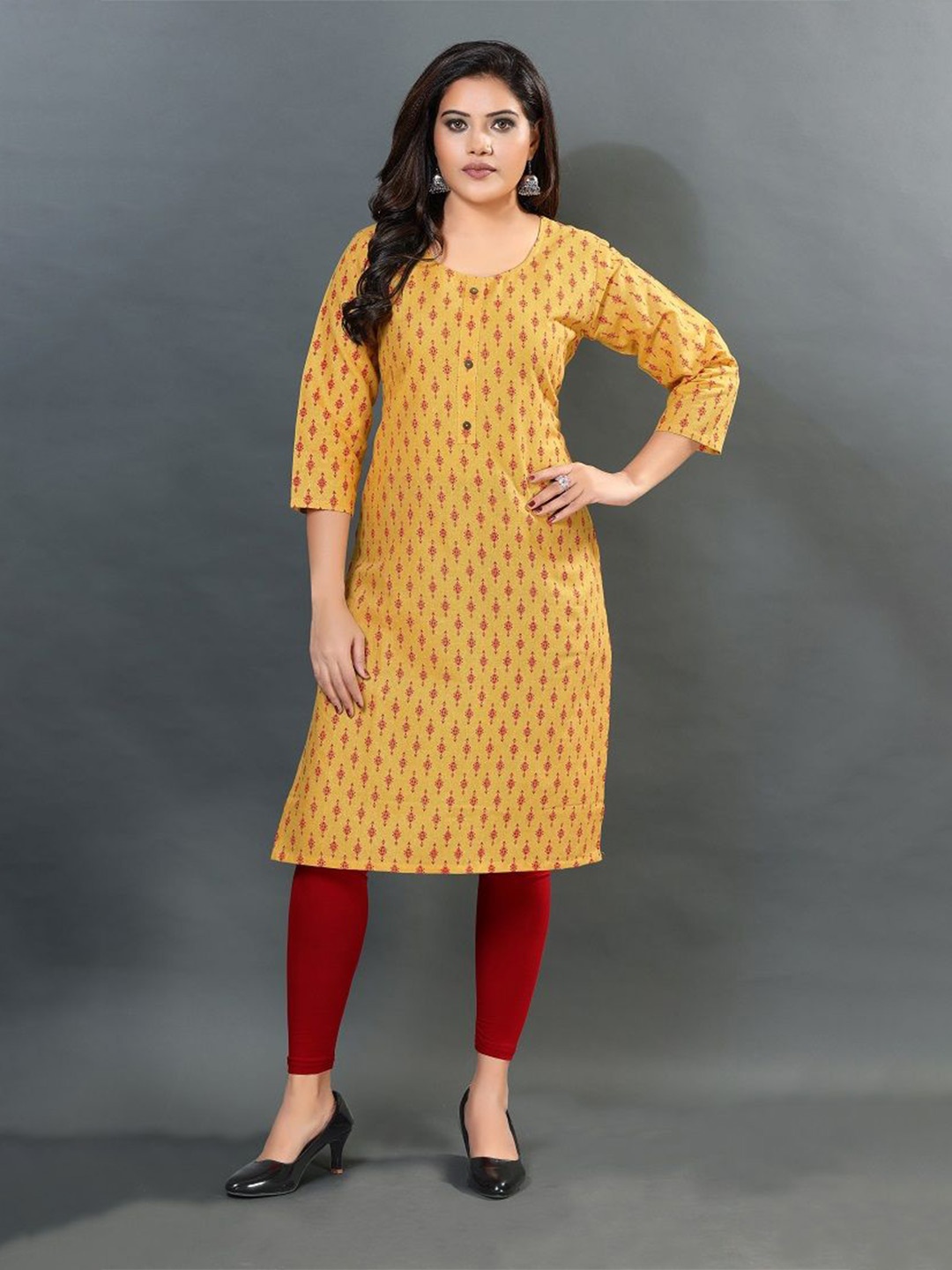 

DREAM & DZIRE Floral Printed Round Neck Pure Cotton Straight Kurta, Yellow